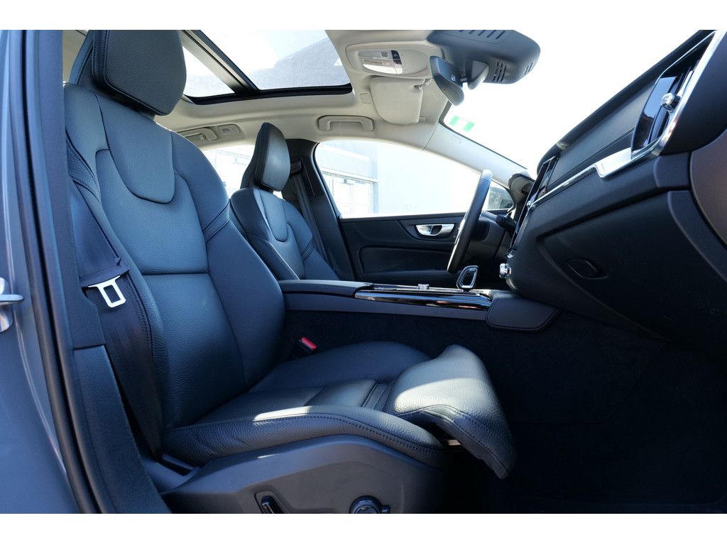 Volvo S60 Lim. T8 Ultimate Dark Recharge Plug-In Hybri