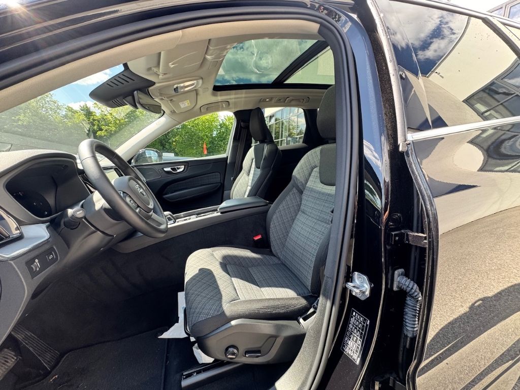 Volvo XC60 Momentum Pro B4 Diesel - Samsaru's Car Outlet