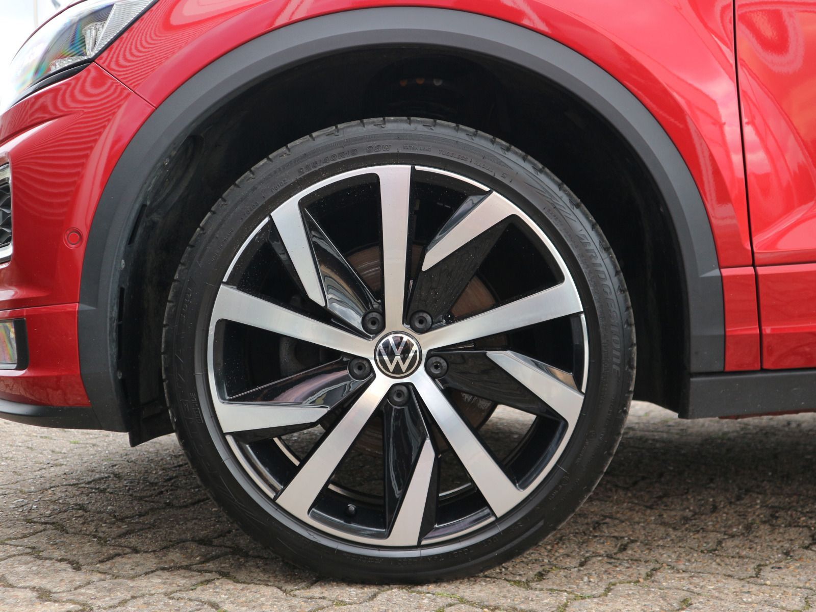 Volkswagen T-Roc R-Line 1.5 TSI - Samsaru's Car Outlet