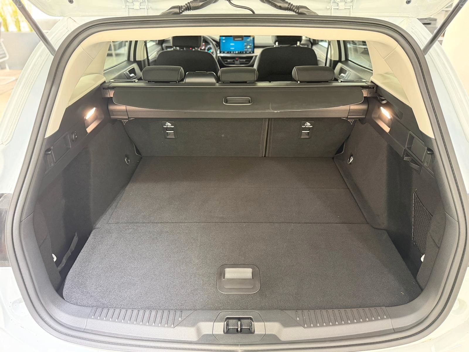 Ford Focus Turnier Titanium Aut. 1.Hand|AHK|Kamera