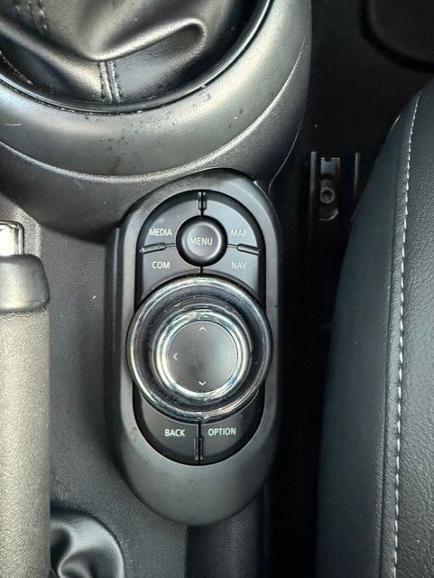 MINI COOPER Cabrio - Samsaru's Car Outlet