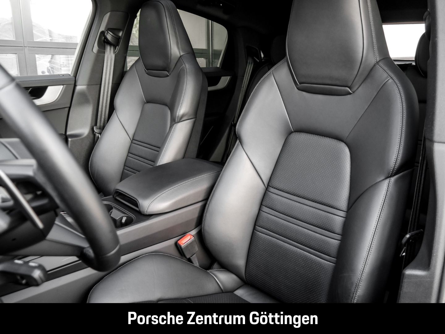 Porsche Cayenne Coupe BOSE Luftfederung Panoramadach LED