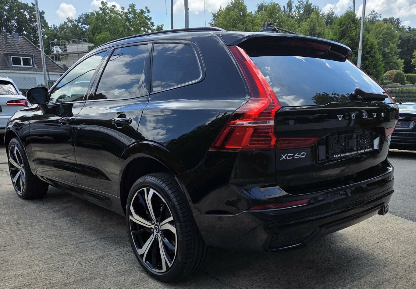 Volvo XC60 B5d AWD Ultimate Dark.Four-C.360.AHK.Stdhz.
