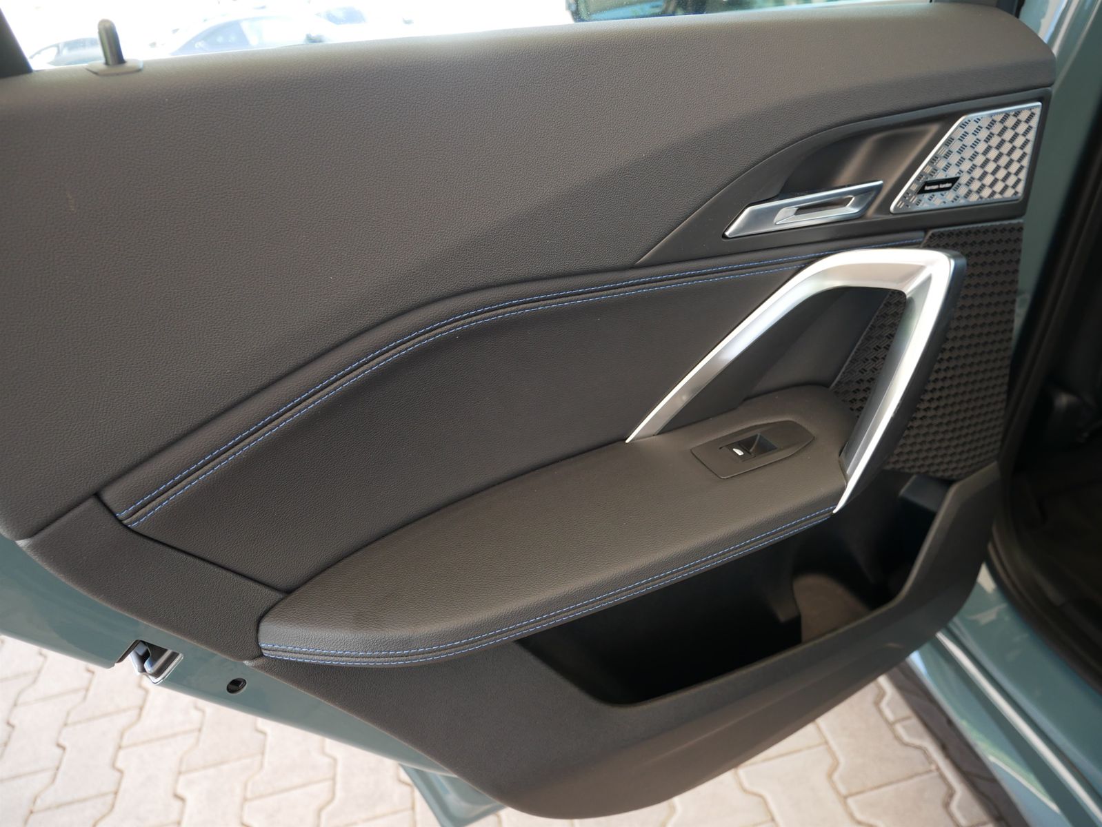 BMW X1 xDrive23d M SPORT - Samsaru's Car Outlet