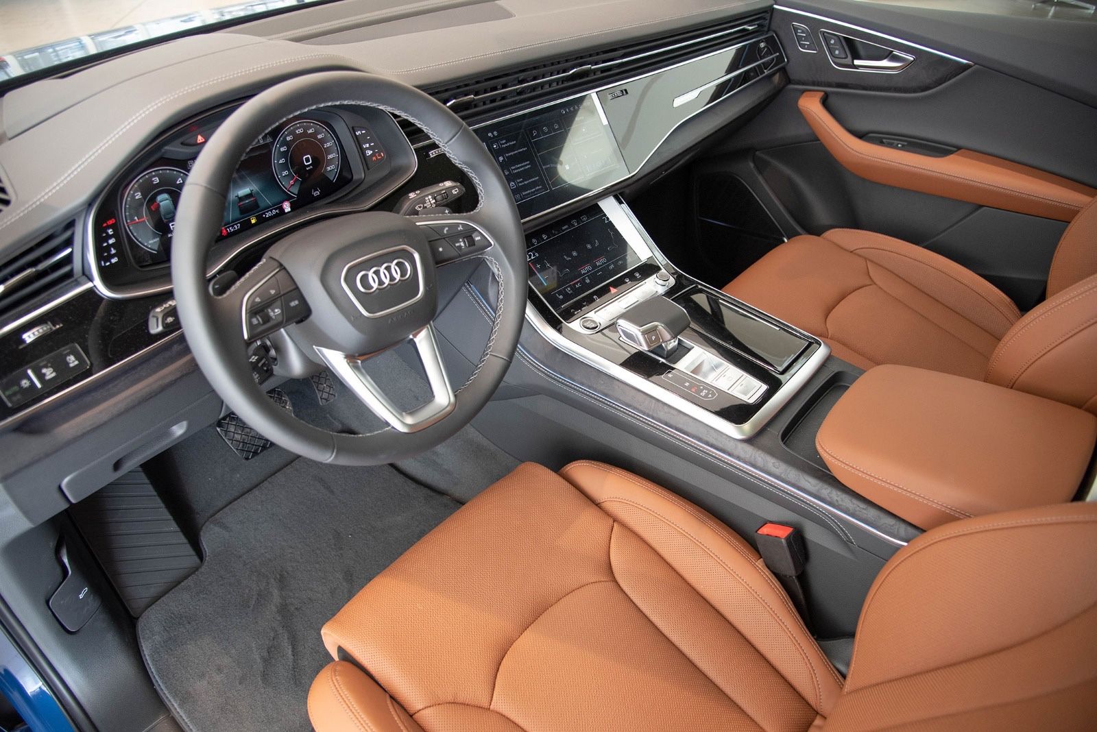 Audi Q7 45 TDI S-LINE*INDIVIDUAL *7-SITZ*MASSAGE*