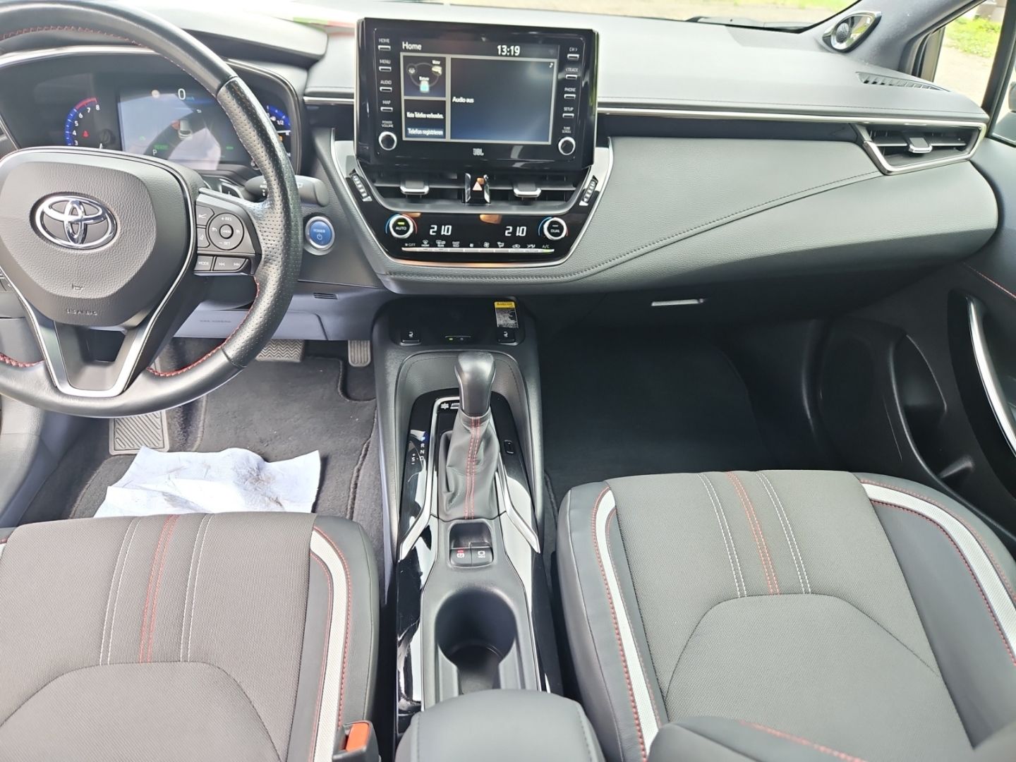 Toyota Corolla Touring Sports 2.0 Hybrid - Samsaru's Car Outlet