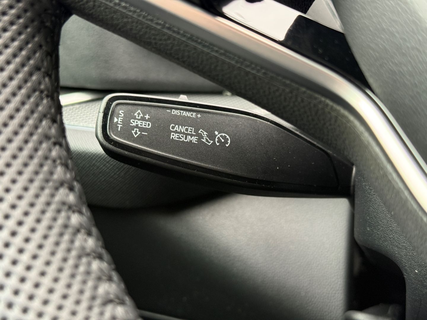 Skoda Kodiaq II 1.5 TSI iV DSG Sportline DCC AHK Matri