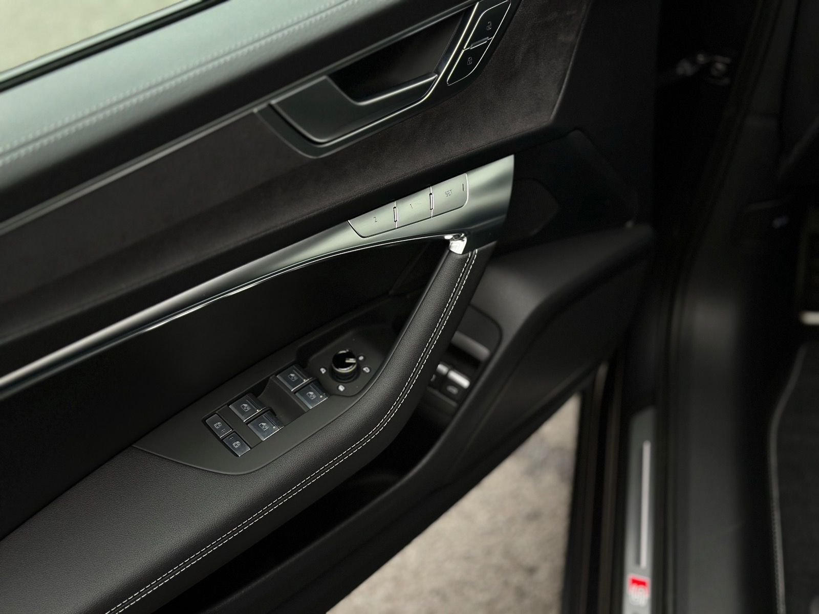 Audi A6 Avant 50 TFSI e S line quattro - Samsaru's Car Outlet