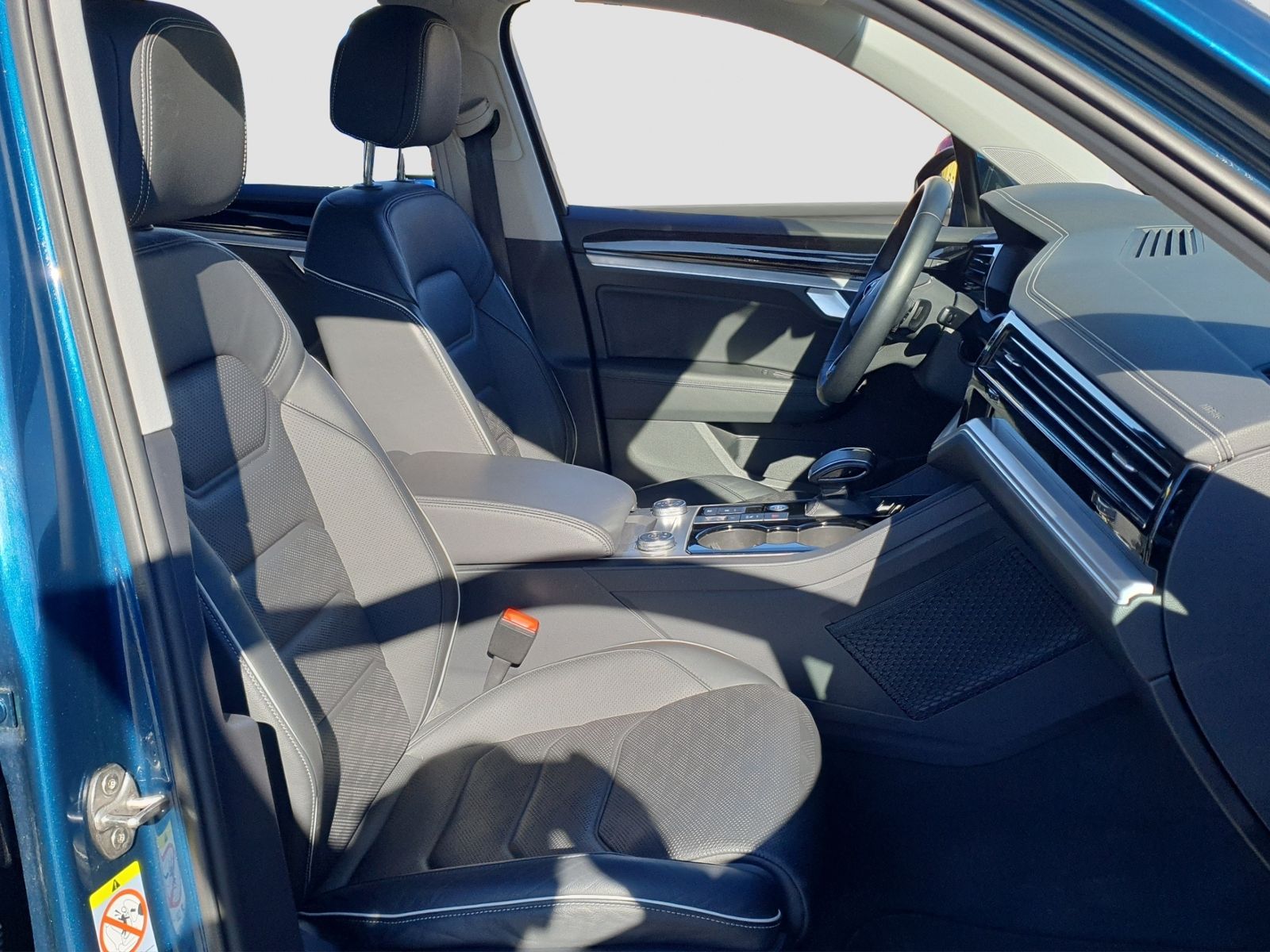 Volkswagen Touareg 3.0TDI*AHK*STANDH*MATIRX*LUFT*LEDER*AREA