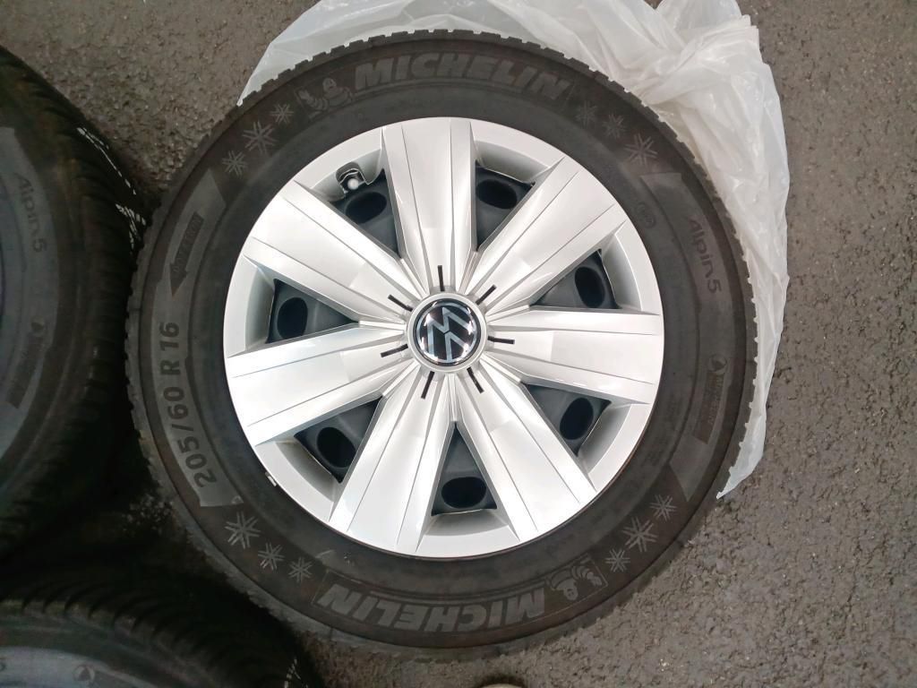 Volkswagen T-Roc Life 1.5 TSI DSG - Samsaru's Car Outlet
