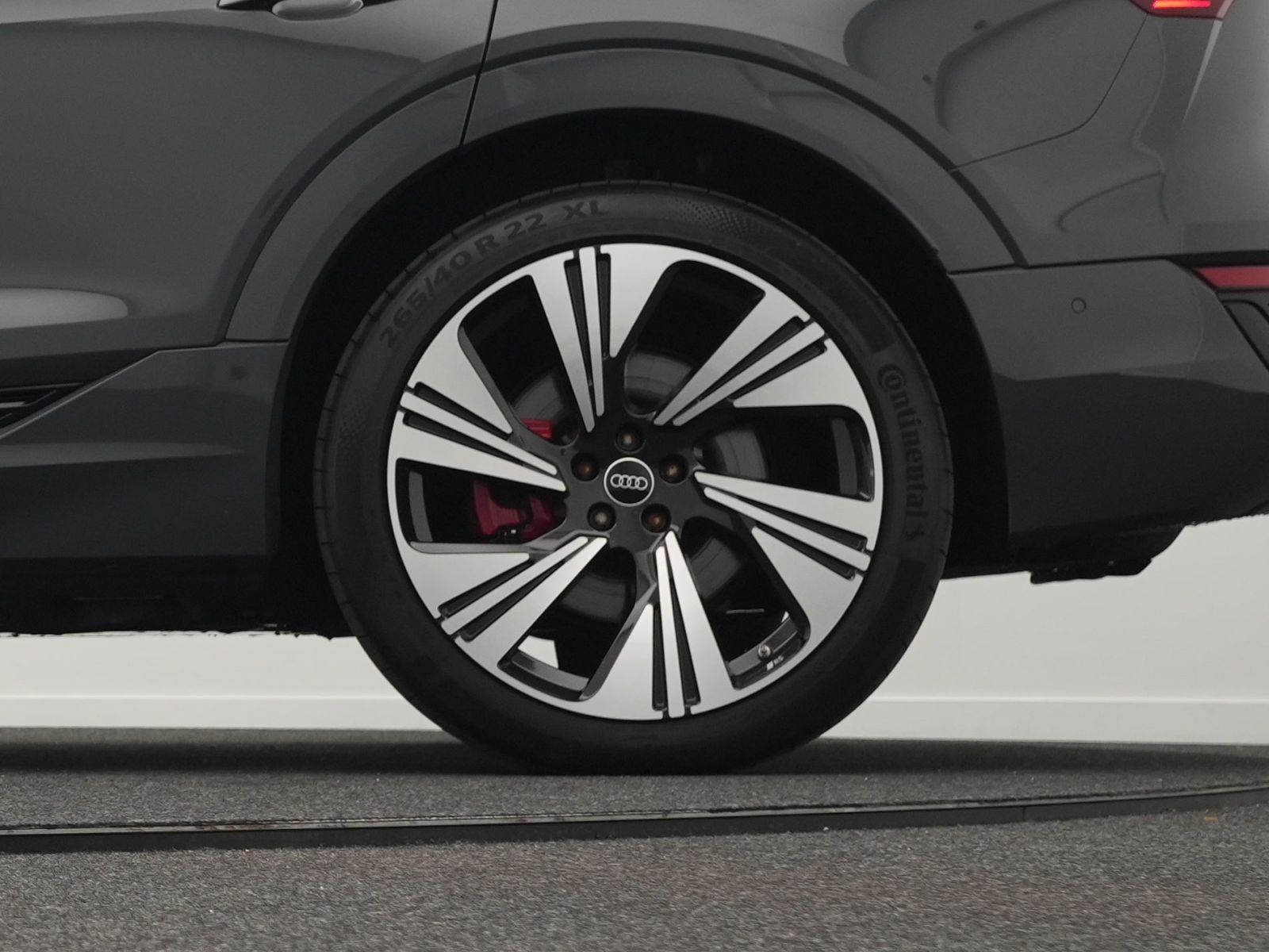 Audi Q8 e-tron 50 quattro 2x S line*Opt.schw*PANO*AHK