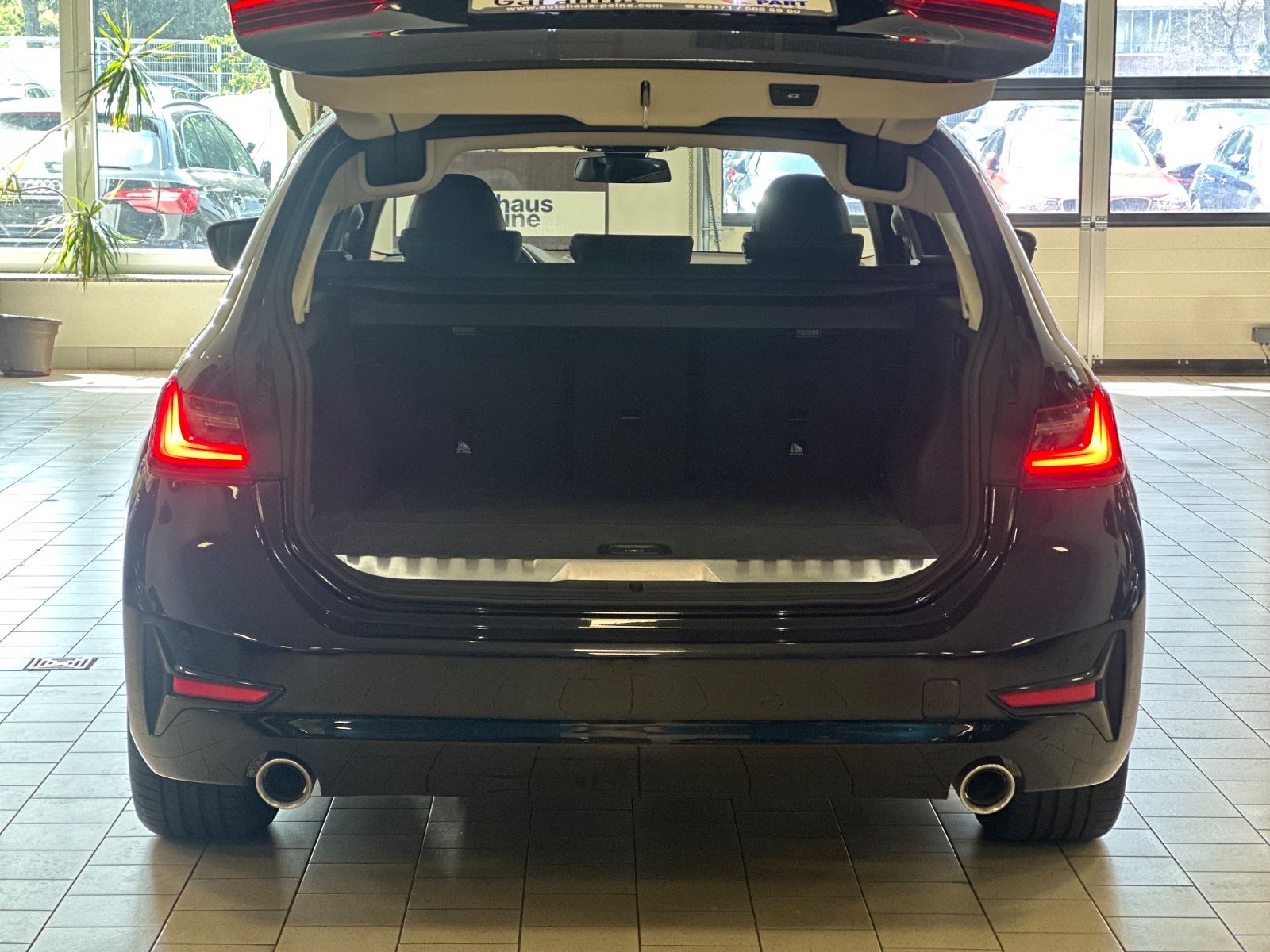 BMW 330e - Samsaru's Car Outlet
