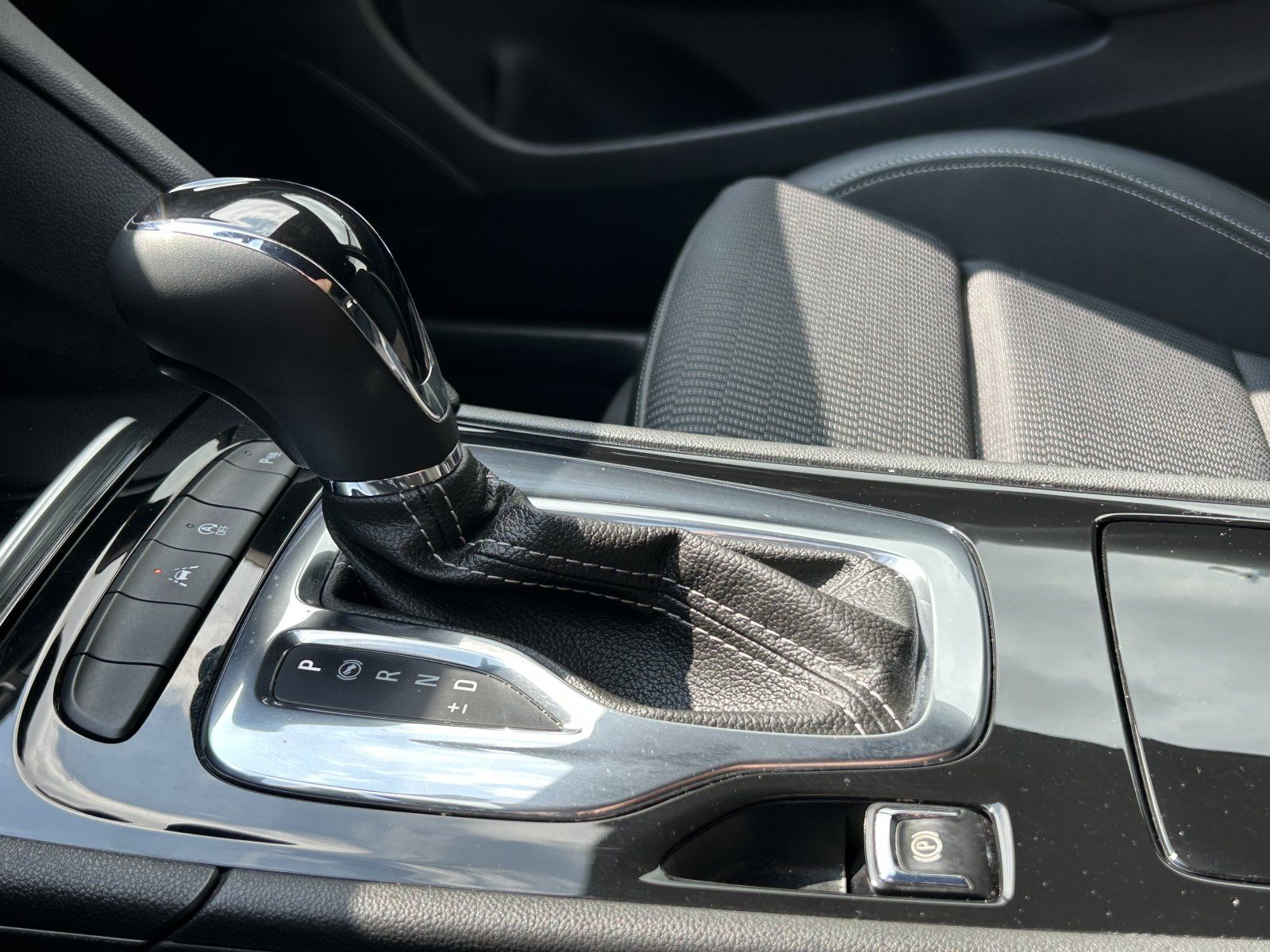 Opel Insignia 2.0 CDTI Business - Samsaru's Car Outlet