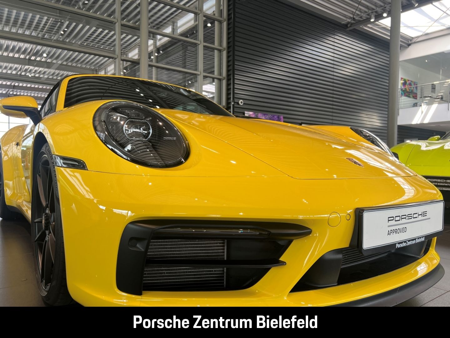 Porsche 992 911 Carrera 4 GTS Cabrio HA-Lenkung LED BOSE