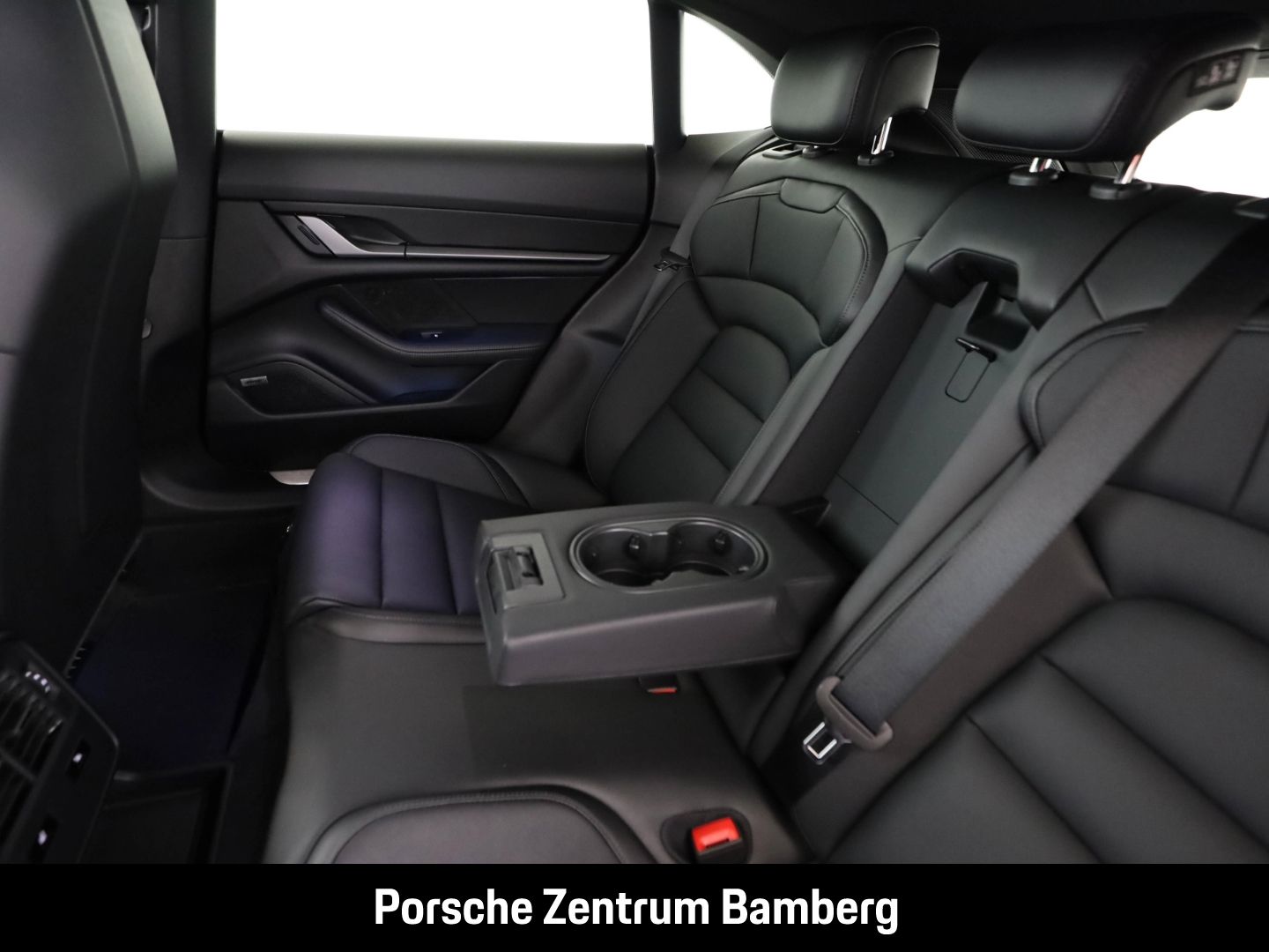Porsche Taycan Sport Turismo/ Chrono/ BOSE/ Sitzbelüftun