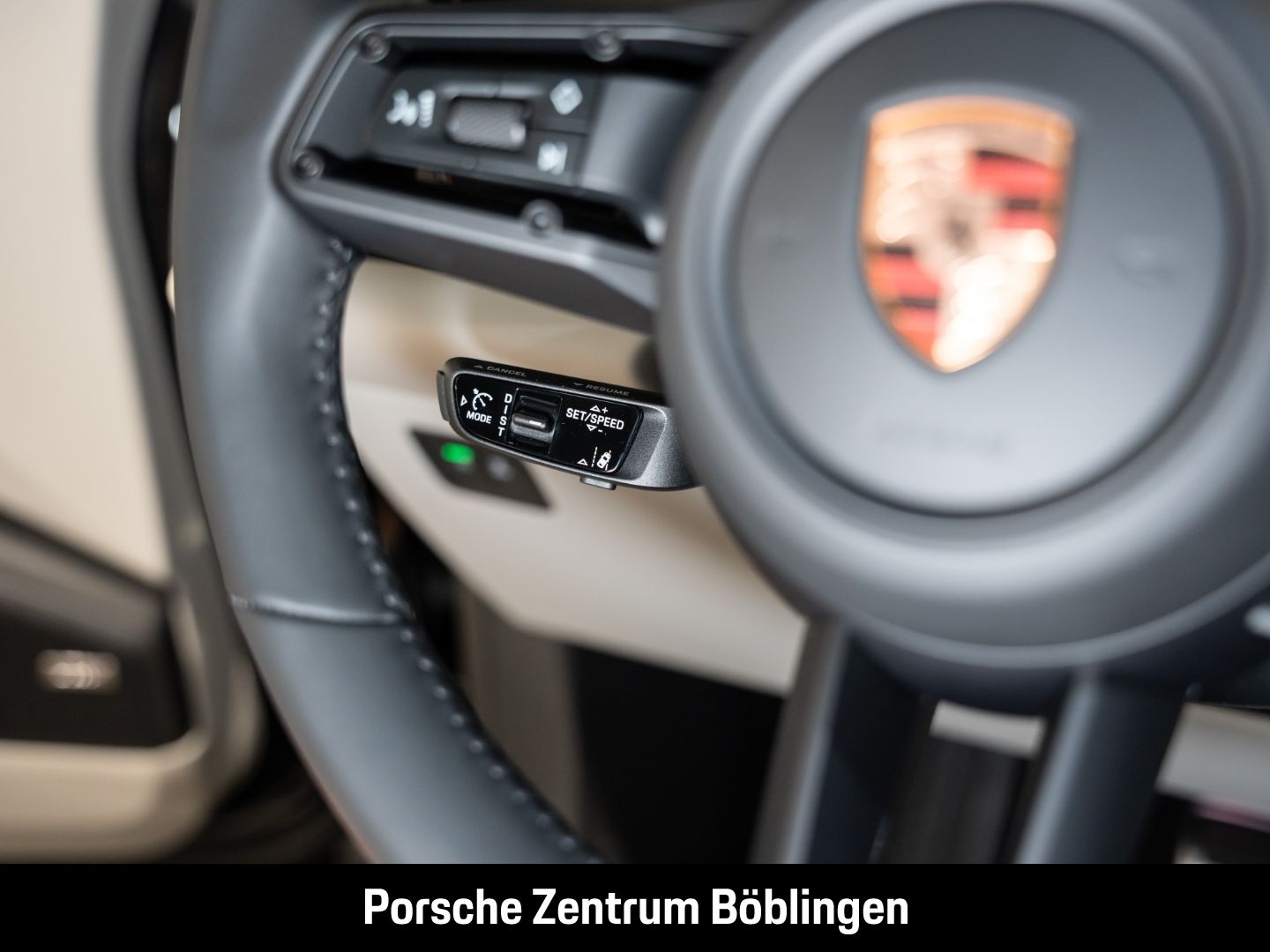 Porsche Macan 4S Hinterachslenkung InnoDrive Head-Up