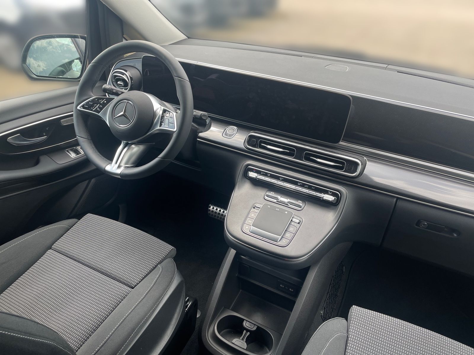 Mercedes-Benz V 220 AMG STYLE - Samsaru's Car Outlet