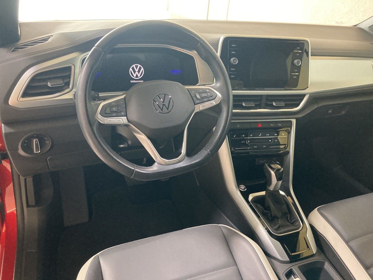 Volkswagen T-Roc Cabriolet 1.5 TSI Style - Samsaru's Car Outlet
