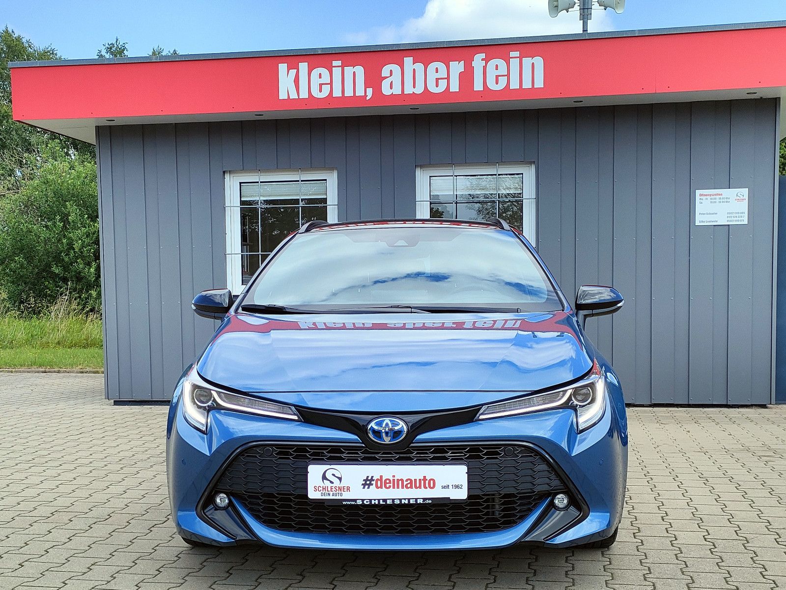 Toyota Corolla Touring Sports 2.0 Team - Samsaru's Car Outlet