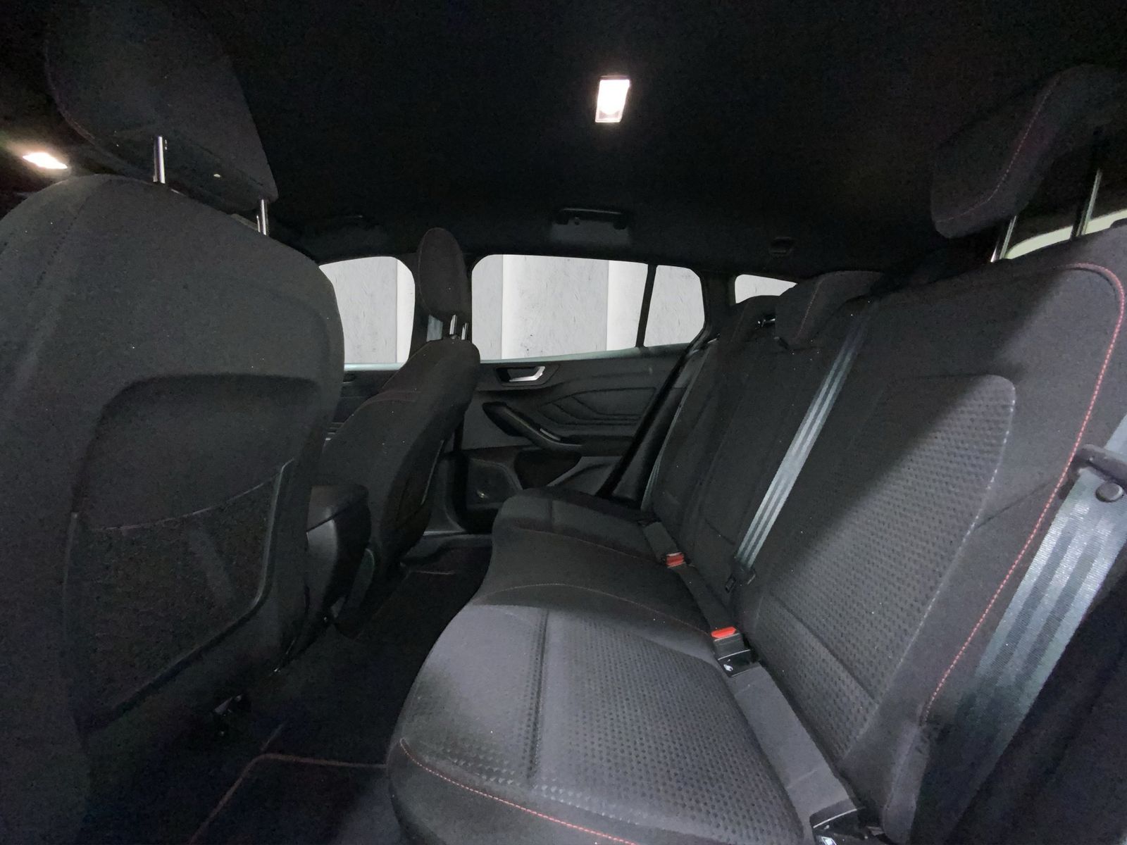 Ford Focus ST-Line X Turnier Aut.*AHK*ACC*HUD*KAM*NAV