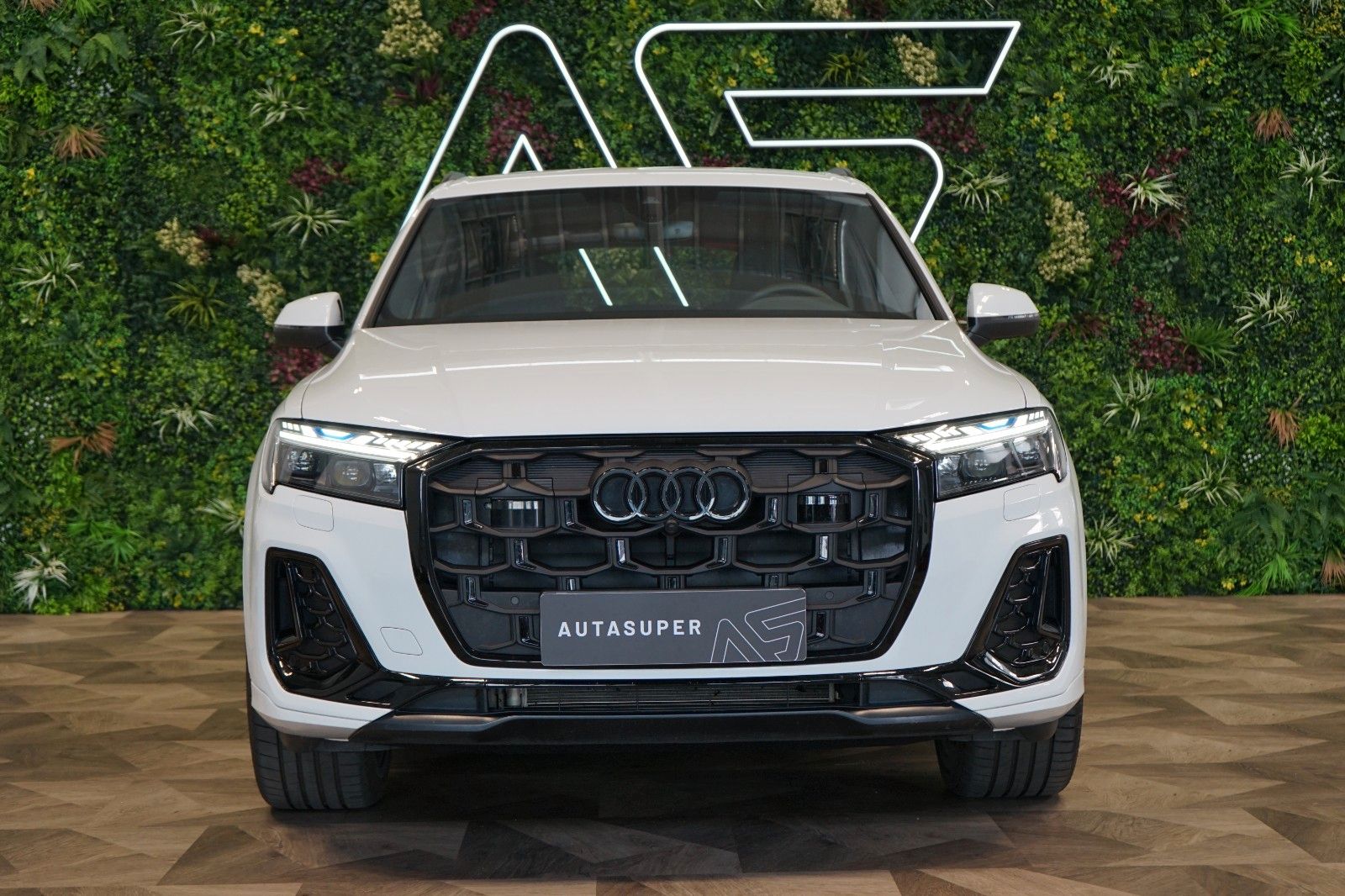 Audi Q7 50 TDI*S-LINE*TOW*OLED*AUX.HEAT*CZ*71.901€ NETTO
