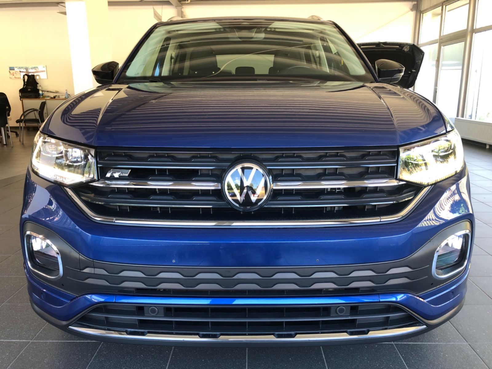 Volkswagen T-Cross 1.0 TSI Style R-Line - Samsaru's Car Outlet