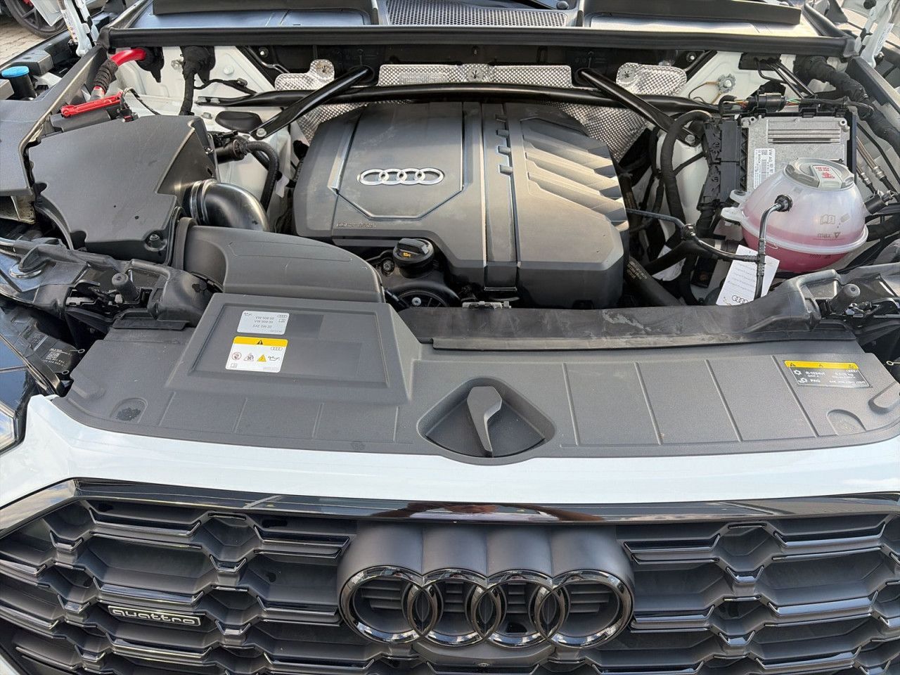 Audi Q5 40 TFSI quattro S line S tr. AHK ACC LED Kam.