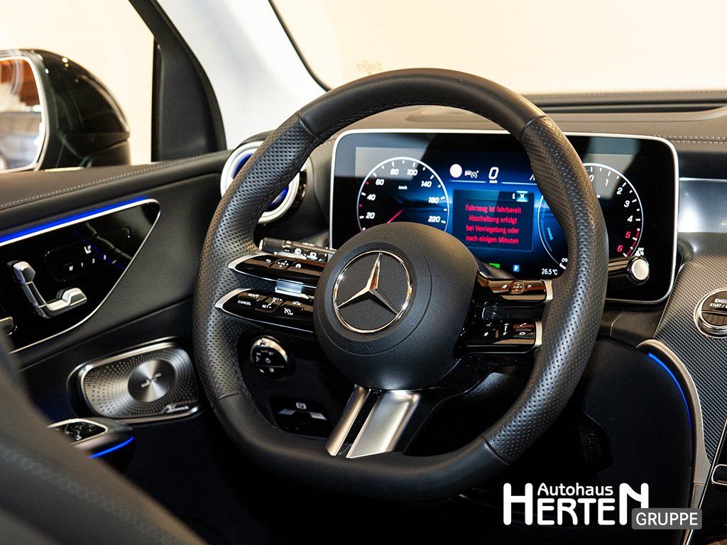 Mercedes-Benz GLC 300 de 4M+AMG+NIGHT+PANO+360°+AHK+AIRMATIC