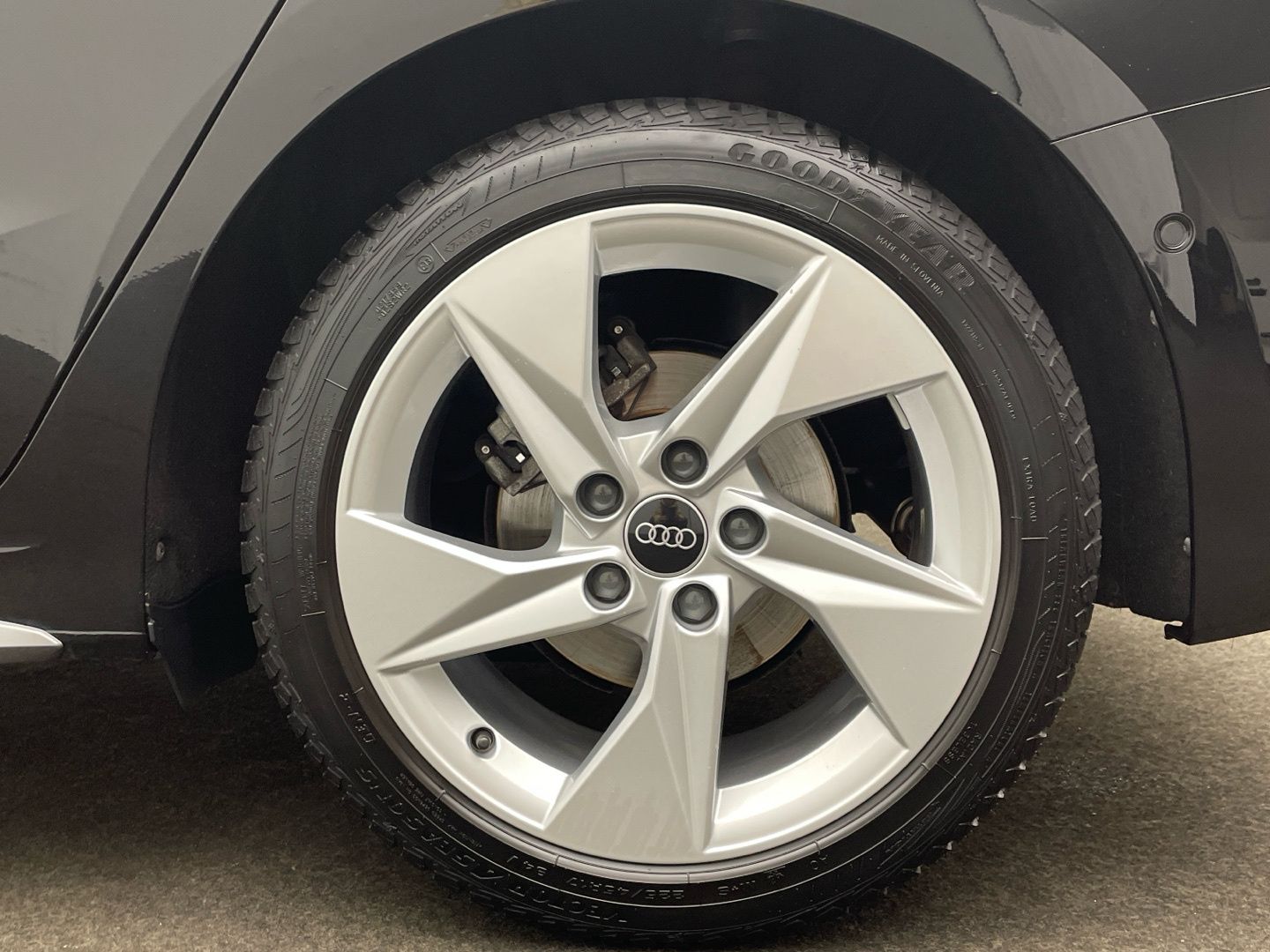 Audi A3 Sportback 30 TFSI S line MMI Navi LED Kamera