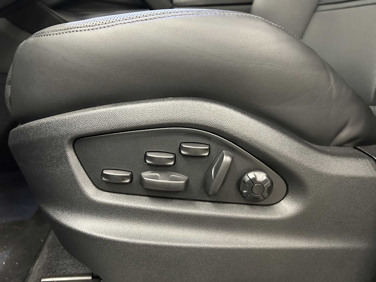 Porsche Cayenne E-Hybrid Coupé ACC BOSE Matrix Carbon PD
