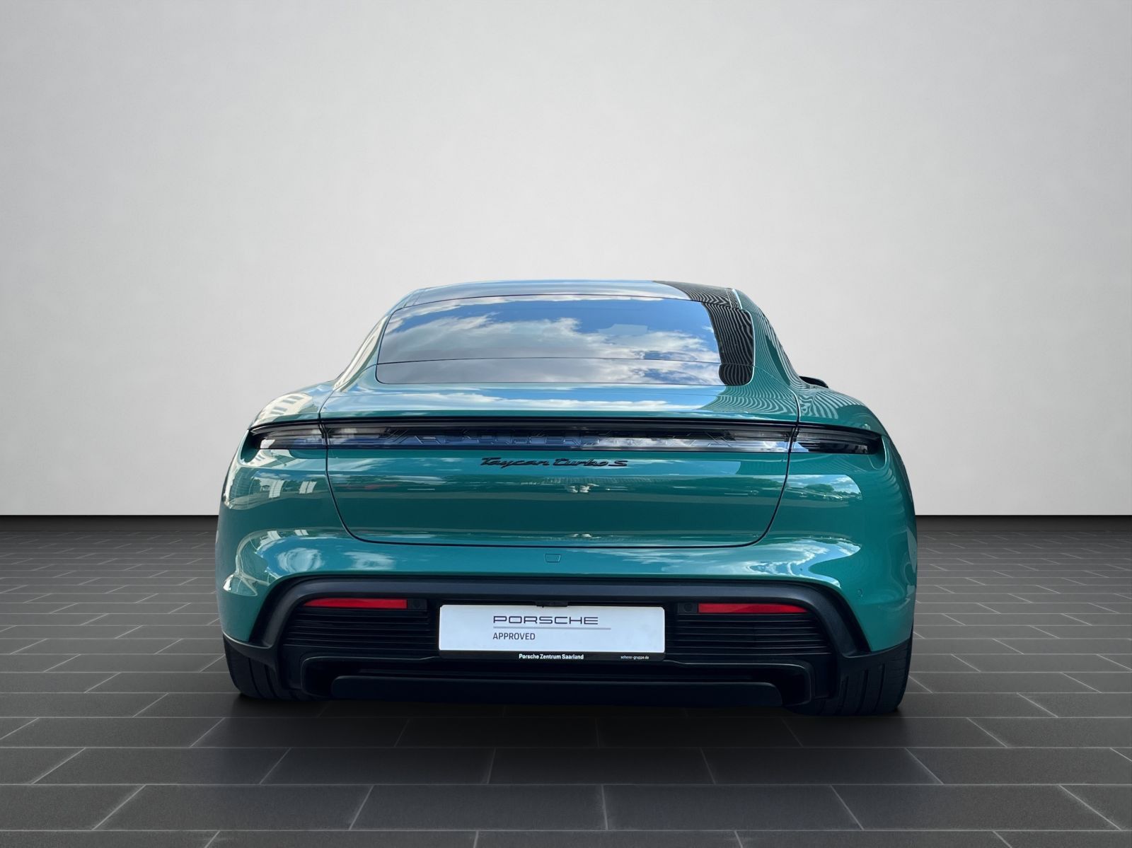 Porsche Taycan Turbo S PTS Smyrnagrün,Sitzbel.