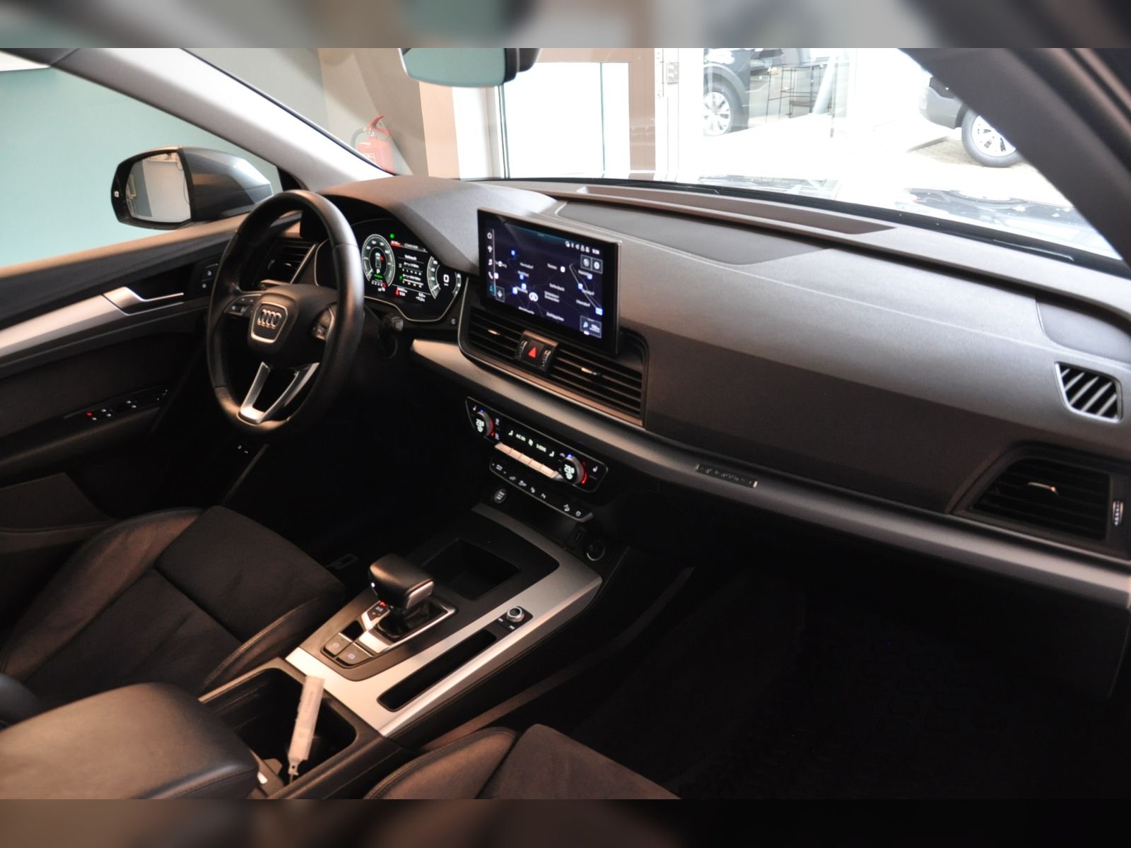 Audi Q5  50TFSIe S line quattro AHK Matrix Standklima