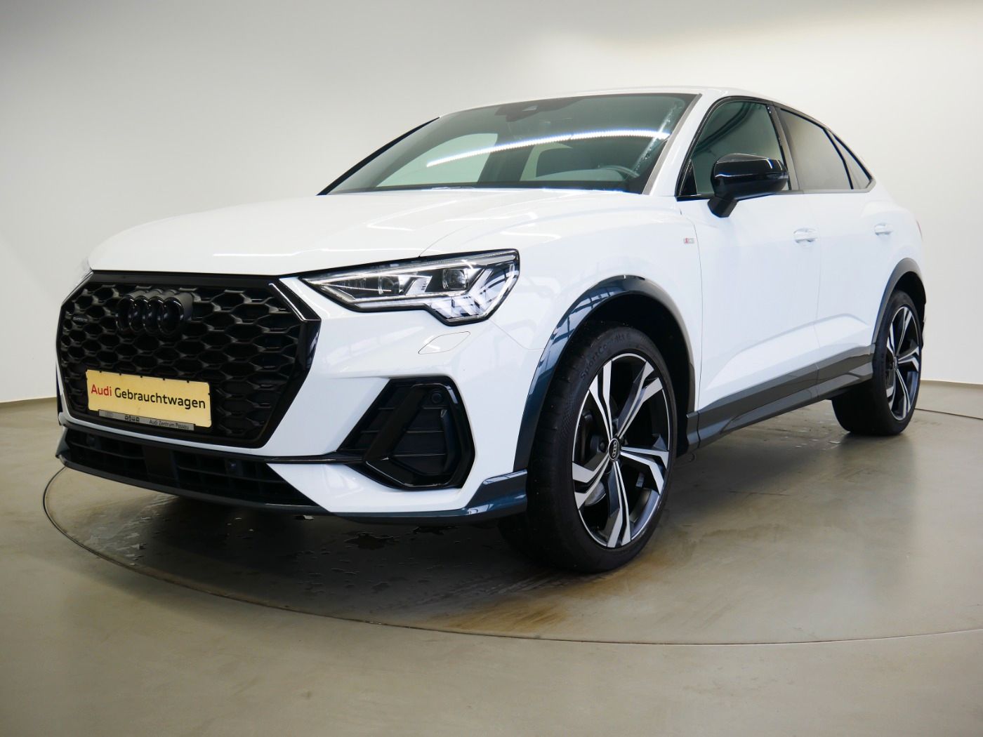 Audi Q3 Sportback 40 TDI quattro S line - Samsaru's Car Outlet