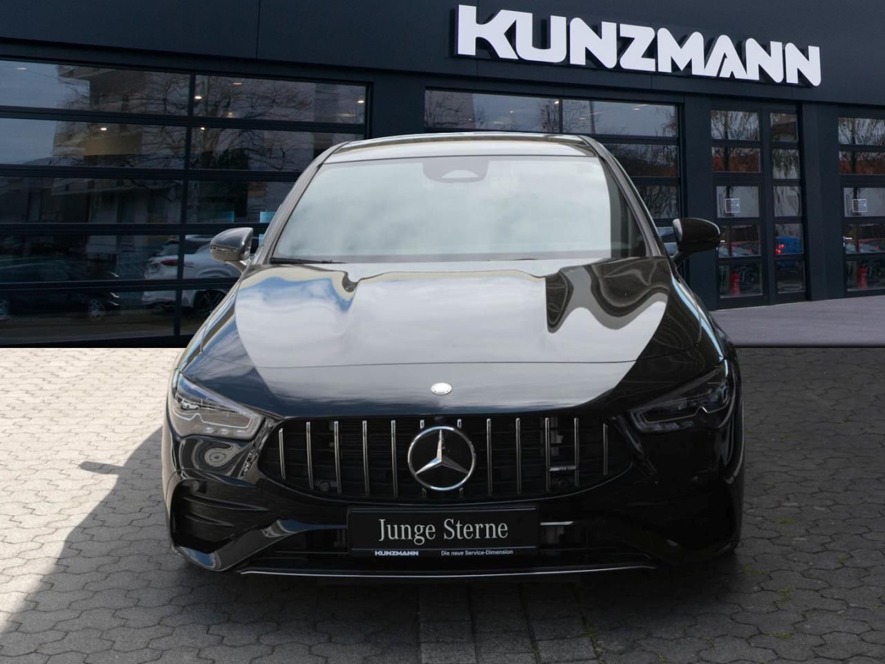 Mercedes-Benz CLA 35 AMG 4M - Samsaru's Car Outlet