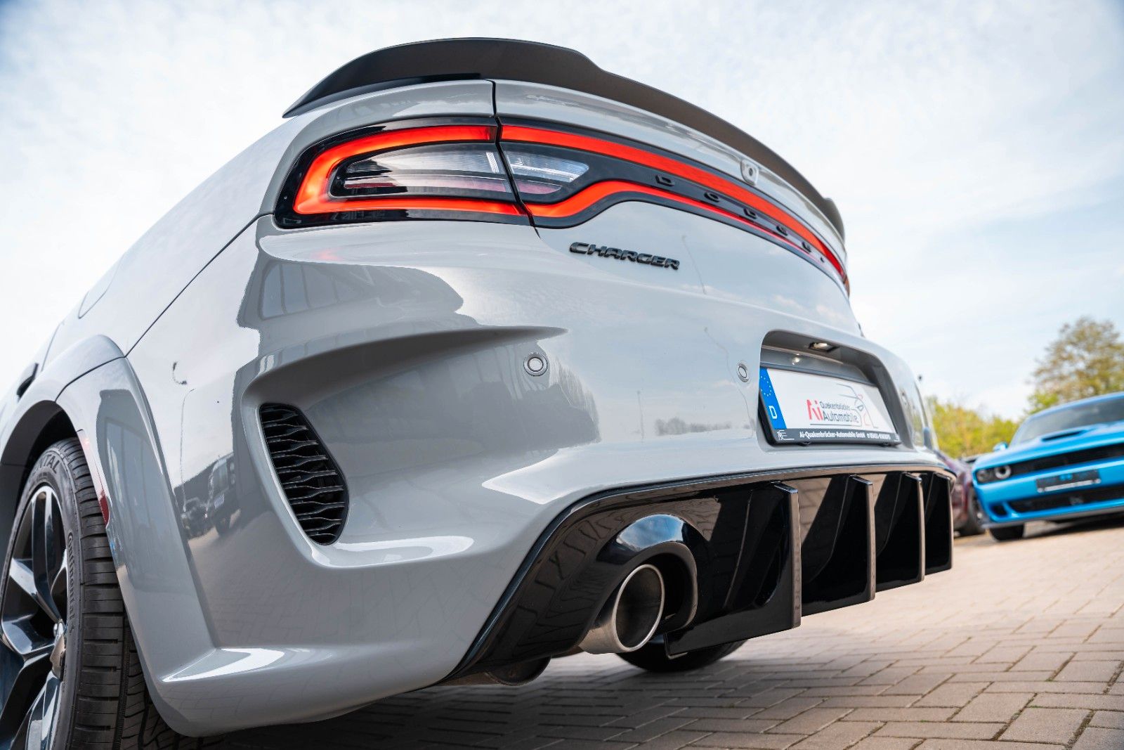 Dodge Charger 5,7 HEMI V8 WIDEBODY LED