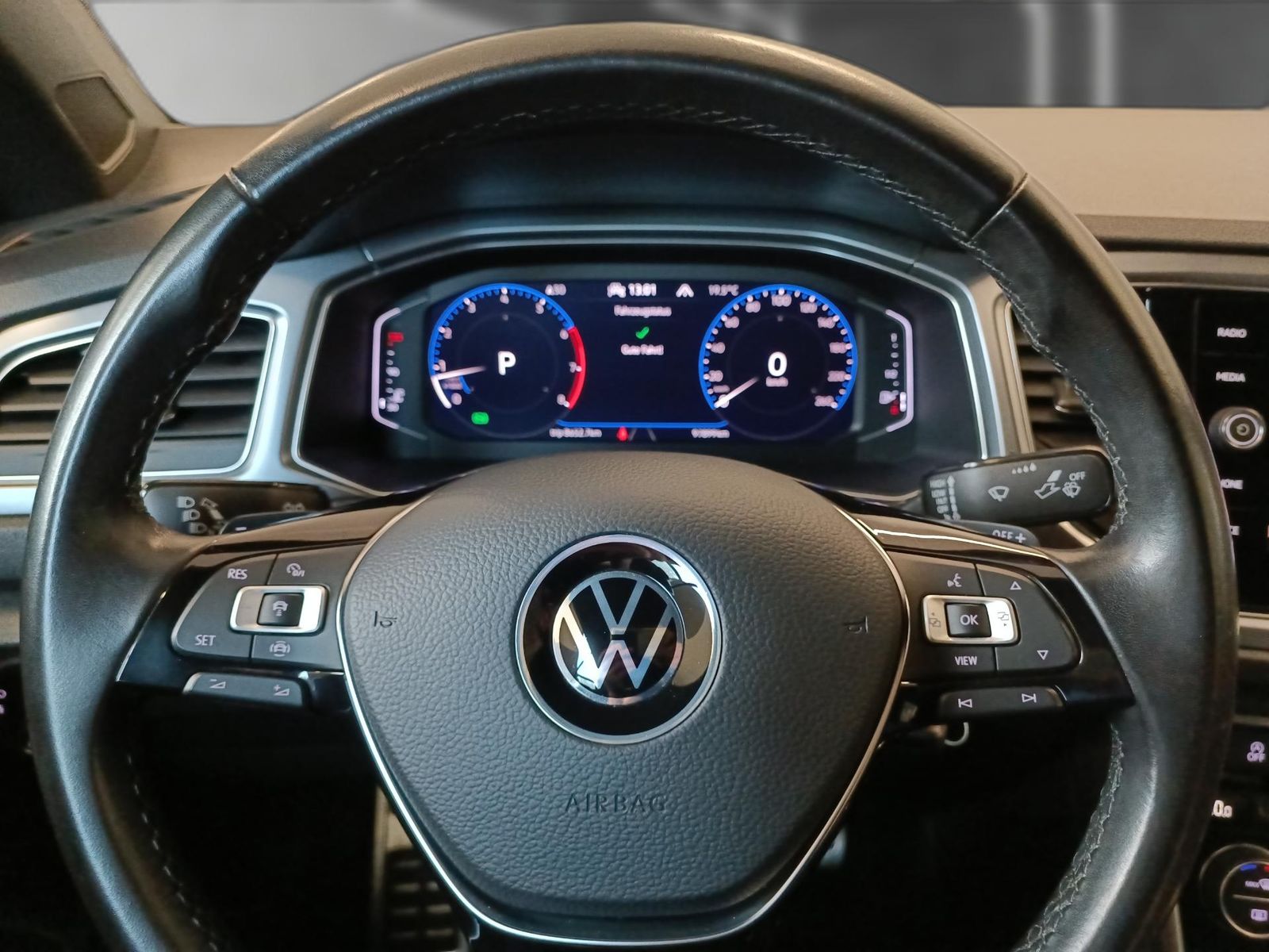 Volkswagen T-Roc Active DSG - Samsaru's Car Outlet