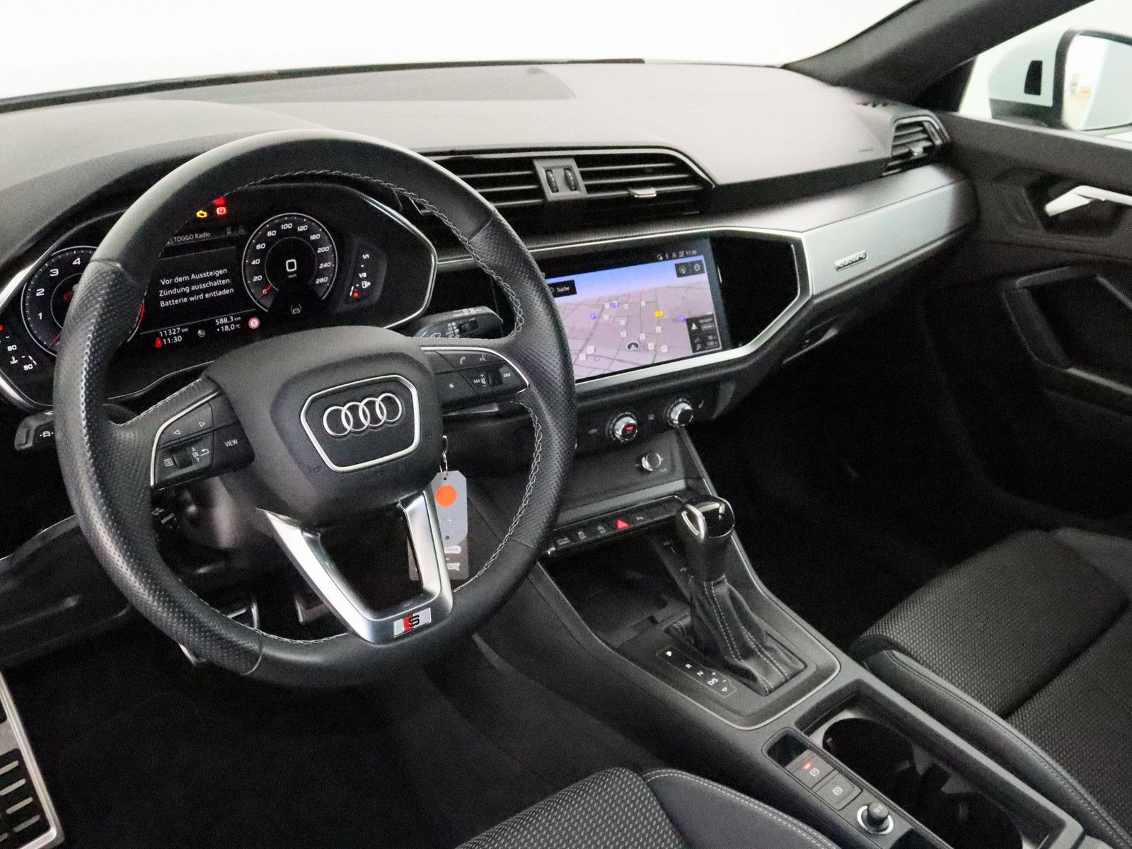 Audi Q3 Sportback 40 TFSI quattro S line - Samsaru's Car Outlet