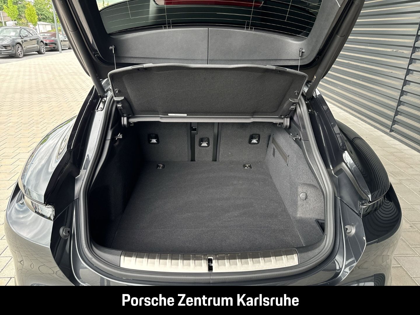 Porsche Taycan 4 Cross Turismo Offroad HA-Lenkung InnoDr