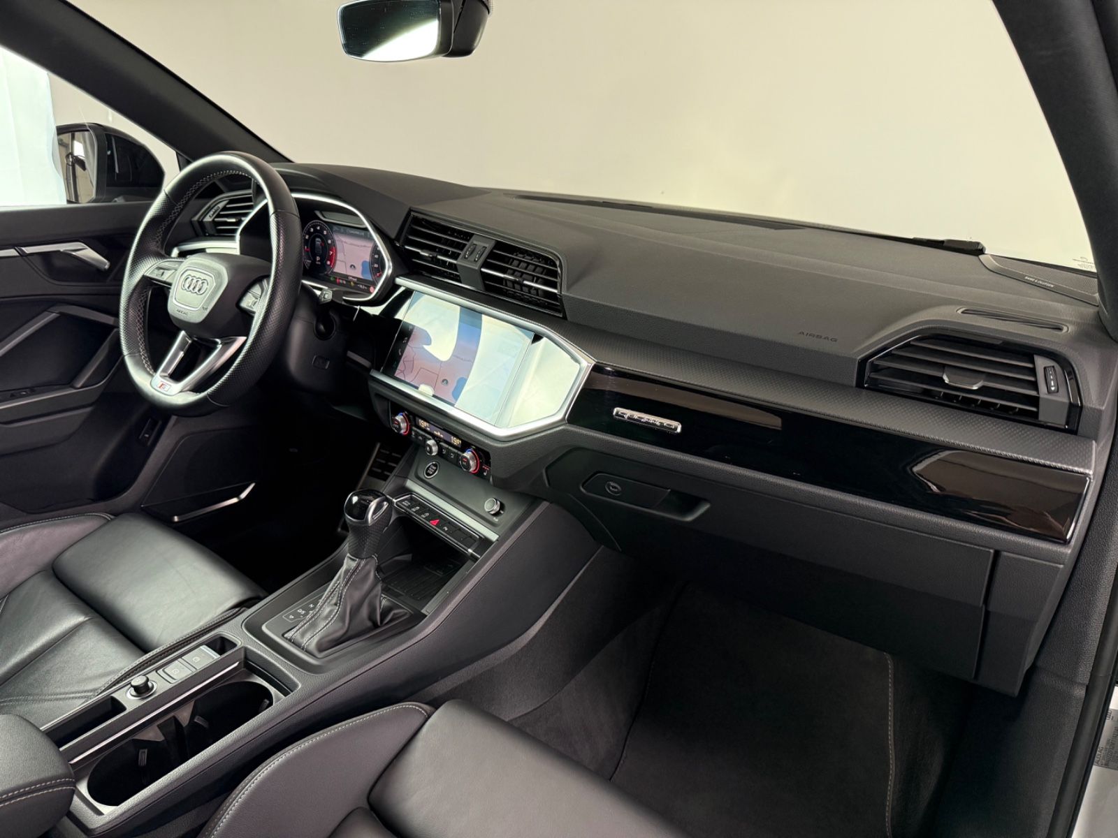 Audi Q3 Sportback 45 TFSI qu S line Pano B&O AHK ACC