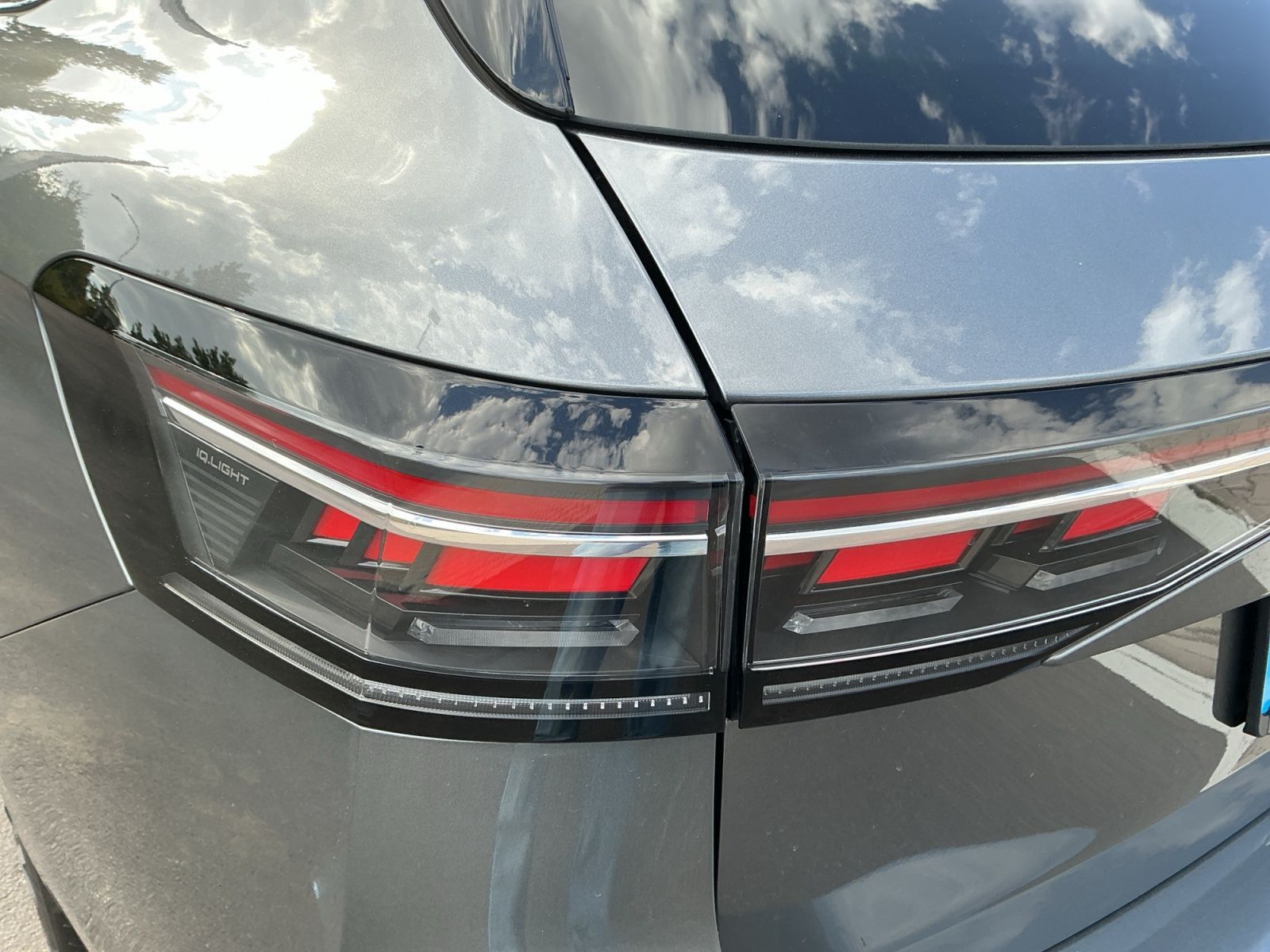 Volkswagen Passat Variant 1.5 eHYBRID ELEGANCE 5JG+NAVI+AHK