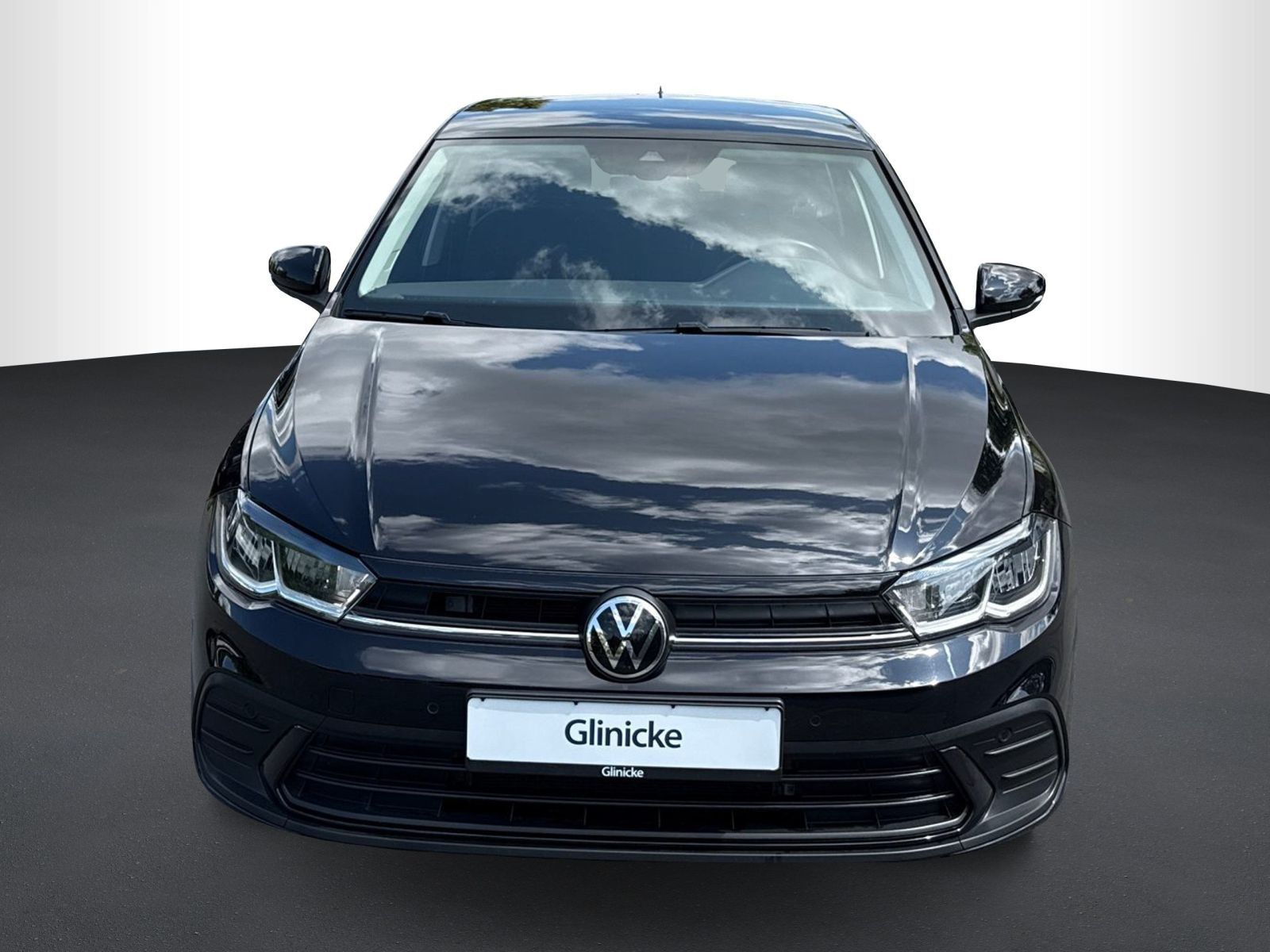 Volkswagen Polo Life 1.0 TSI DSG - Samsaru's Car Outlet