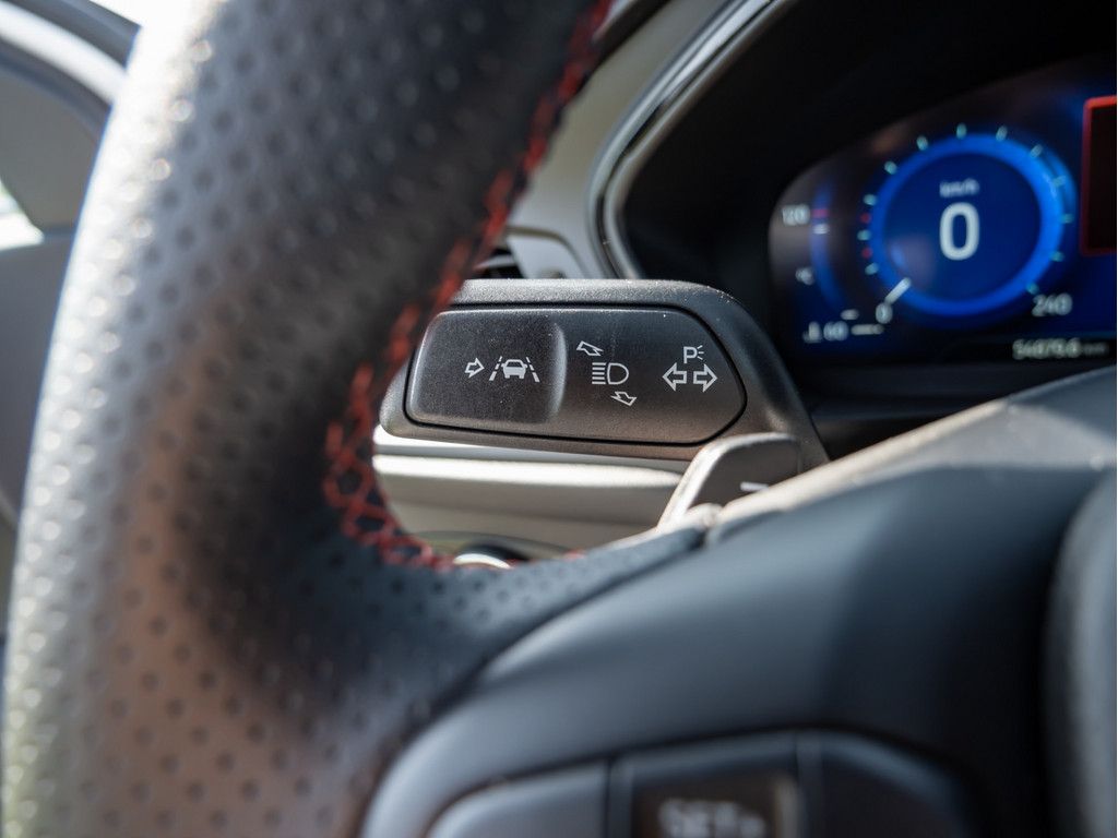 Ford FOCUS TURNIER ST-LINE X 1.5L ACC HUD MATRIX-LED