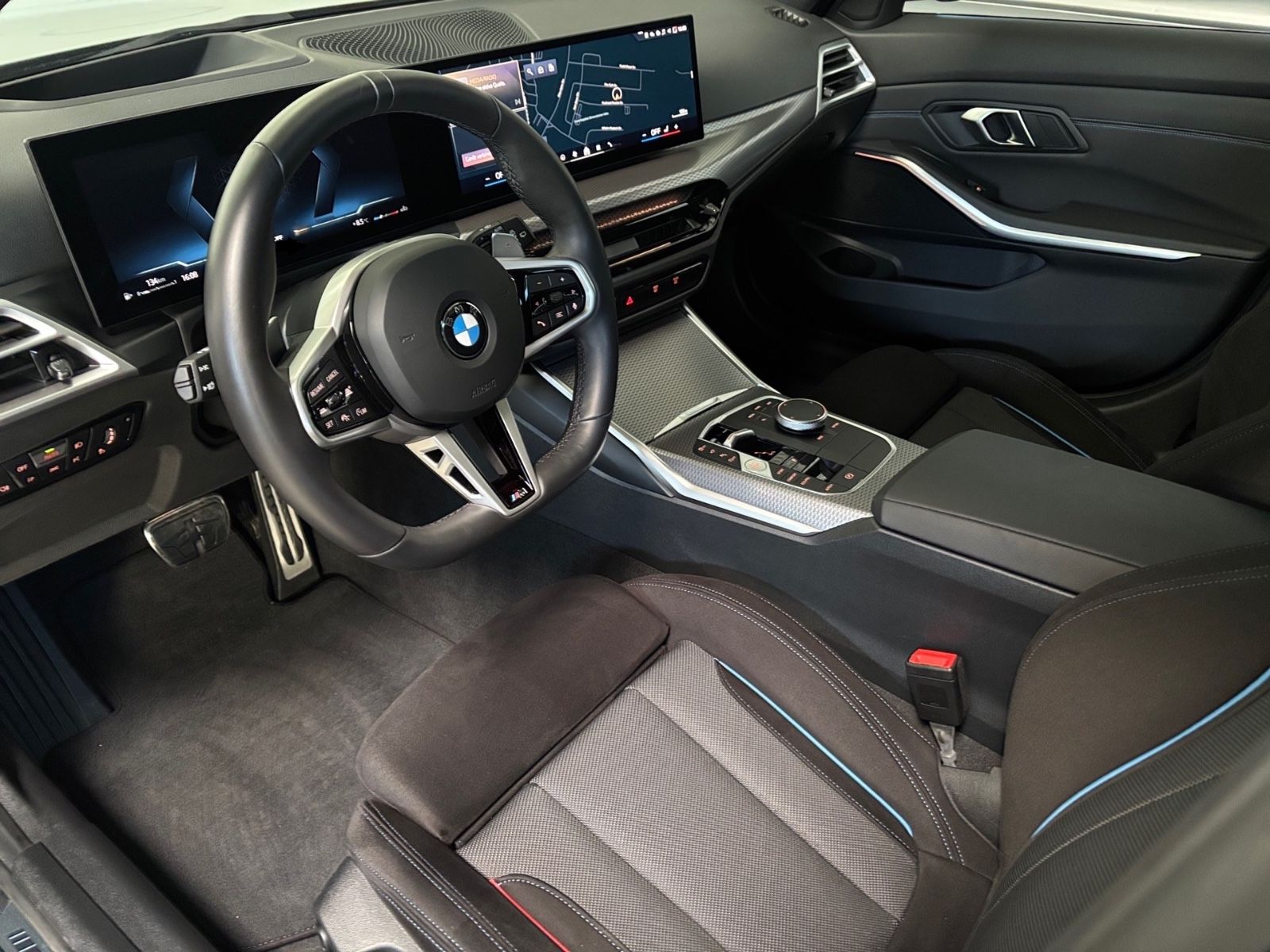 BMW 320i Touring M Sport -AHK/Pano/HeadUp/Innovation