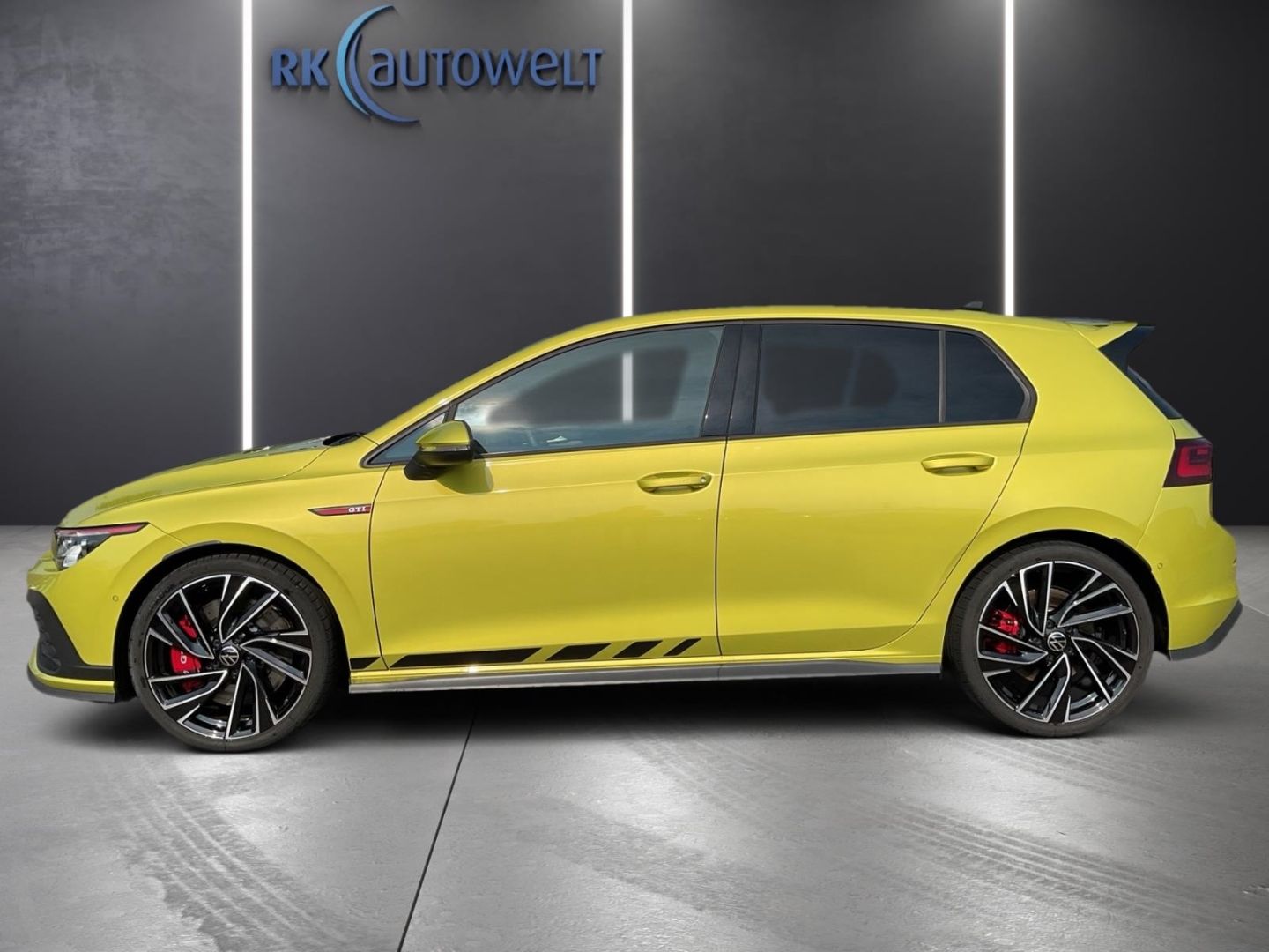 Volkswagen Golf 8 VIII Clubsport 2.0 TSI - Samsaru's Car Outlet