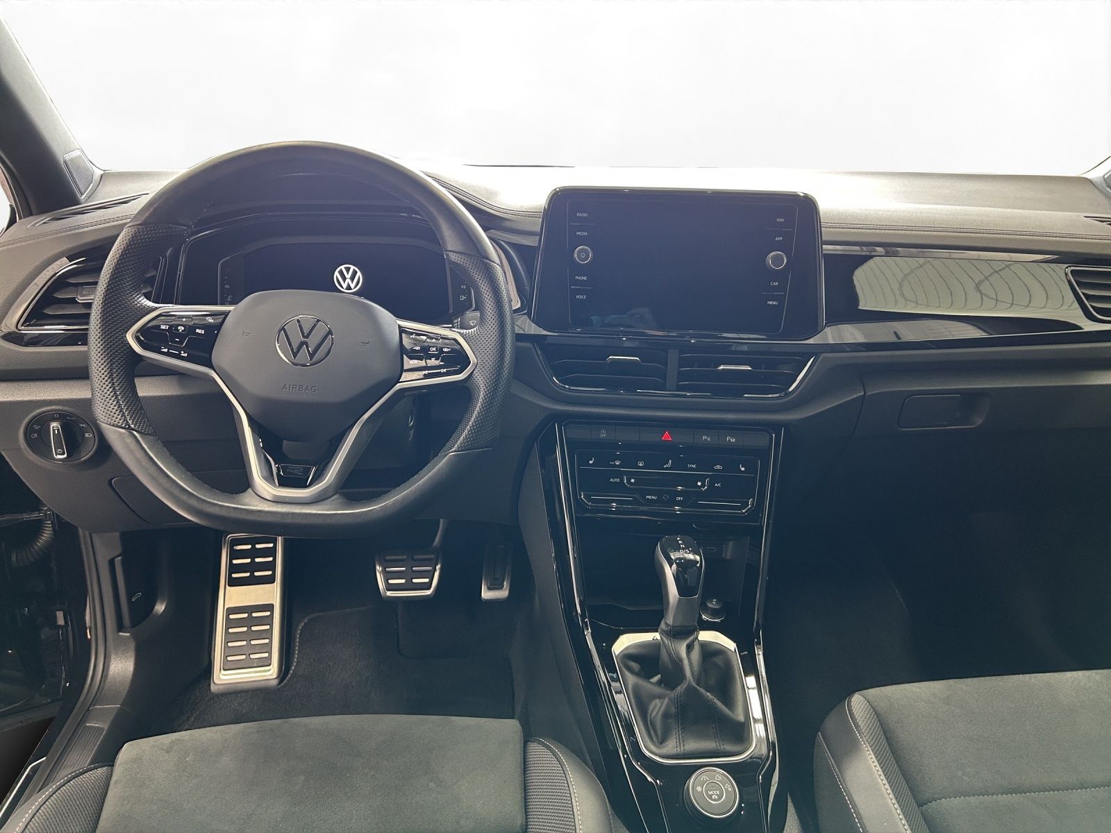 Volkswagen T-Roc 2.0 TSI DSG 4MOTION R-Line BLACK - Samsaru's Car Outlet