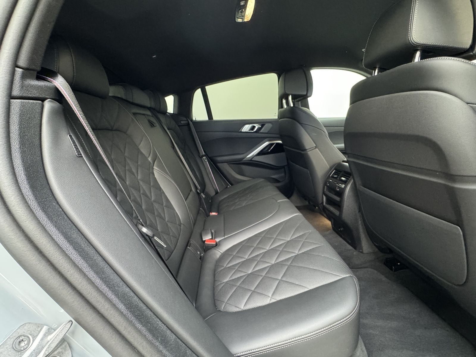 BMW X6 xDrive40d M Sport Pro - Samsaru's Car Outlet
