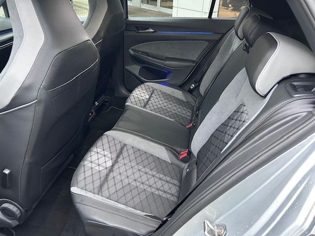 Volkswagen Golf R-Line Black - Samsaru's Car Outlet
