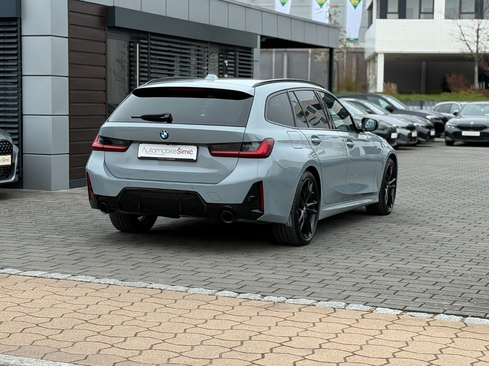 BMW 320d xD M Sport pro HuD AHK hifi 19" ACC StHzg