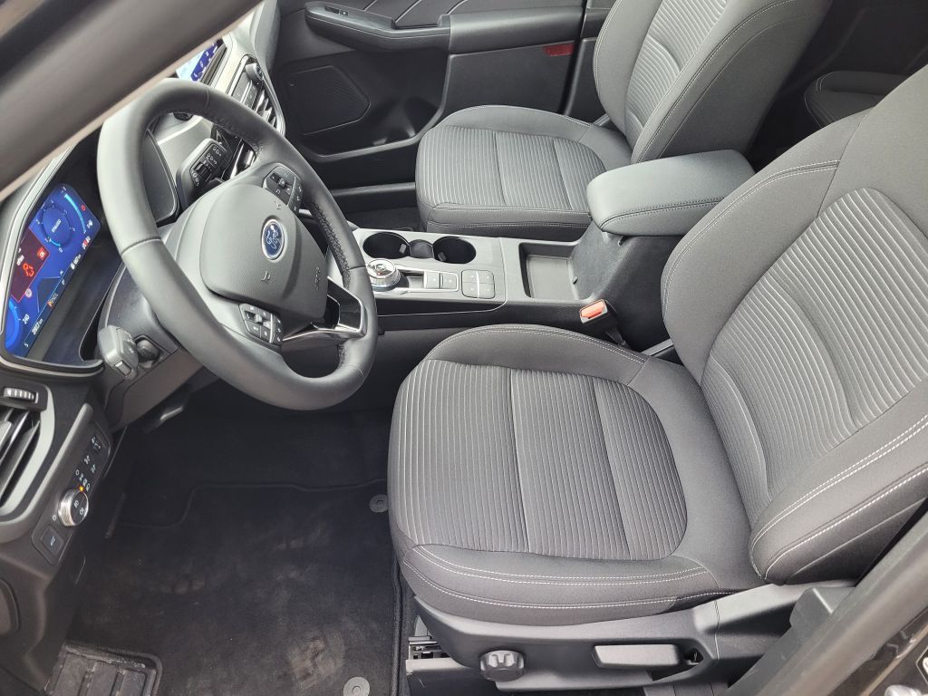 Ford Kuga 2.0 EcoBlue Aut. TITANIUM - Samsaru's Car Outlet