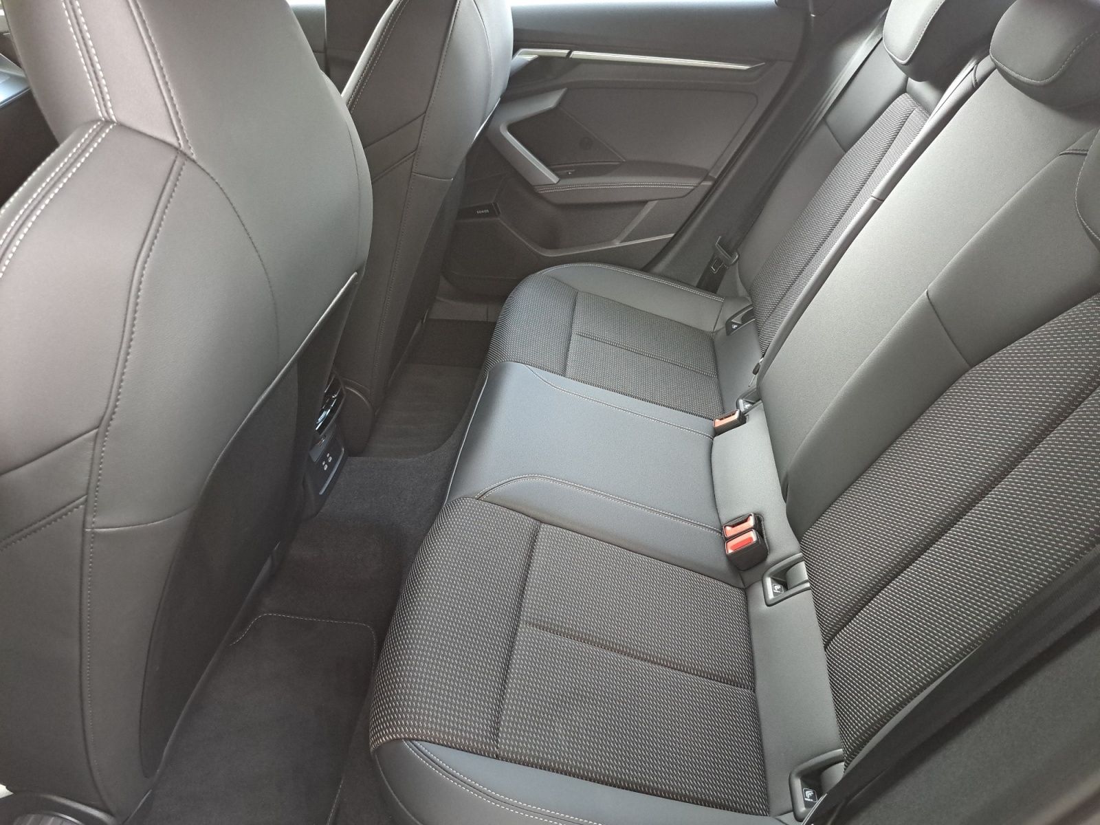 Audi A3 Sportback S line 35 TDI S tronic - Samsaru's Car Outlet